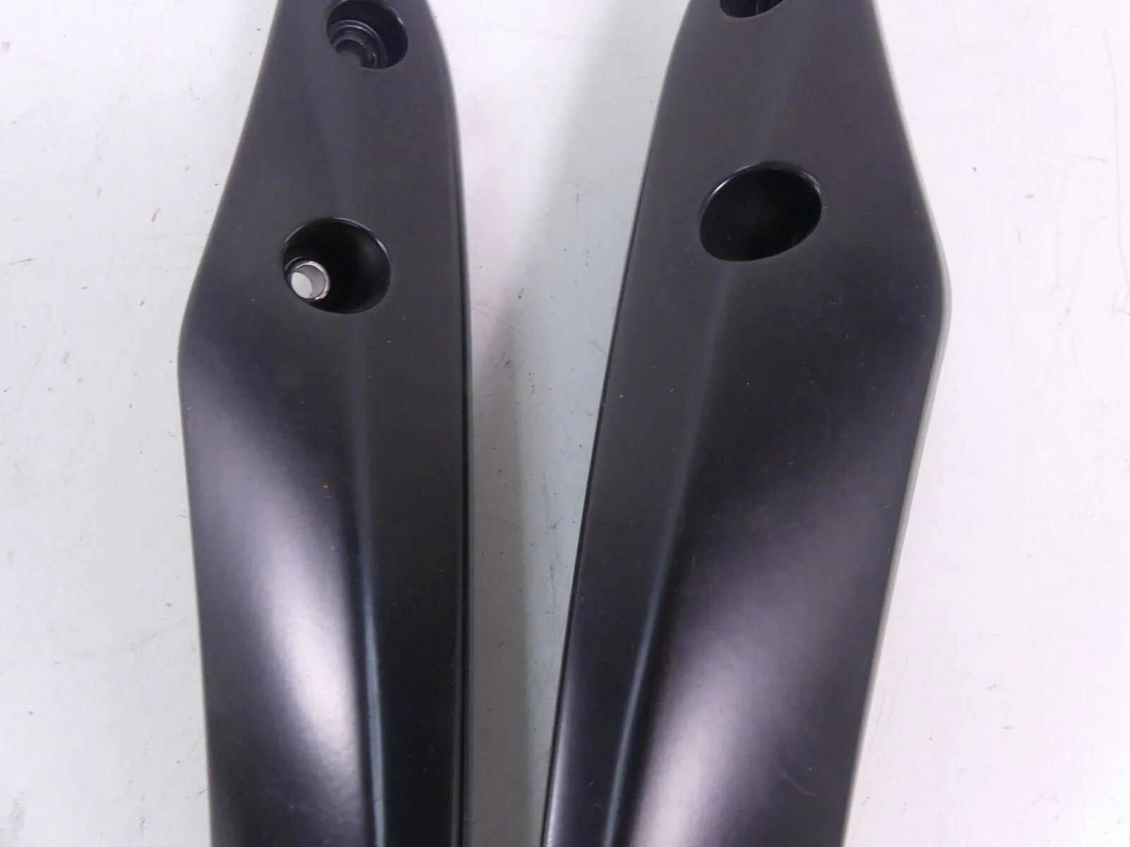 2018 BMW K1600 Bagger Rear Passenger Grip Grab Handle Set 46548566498 4654856649 - Image 8