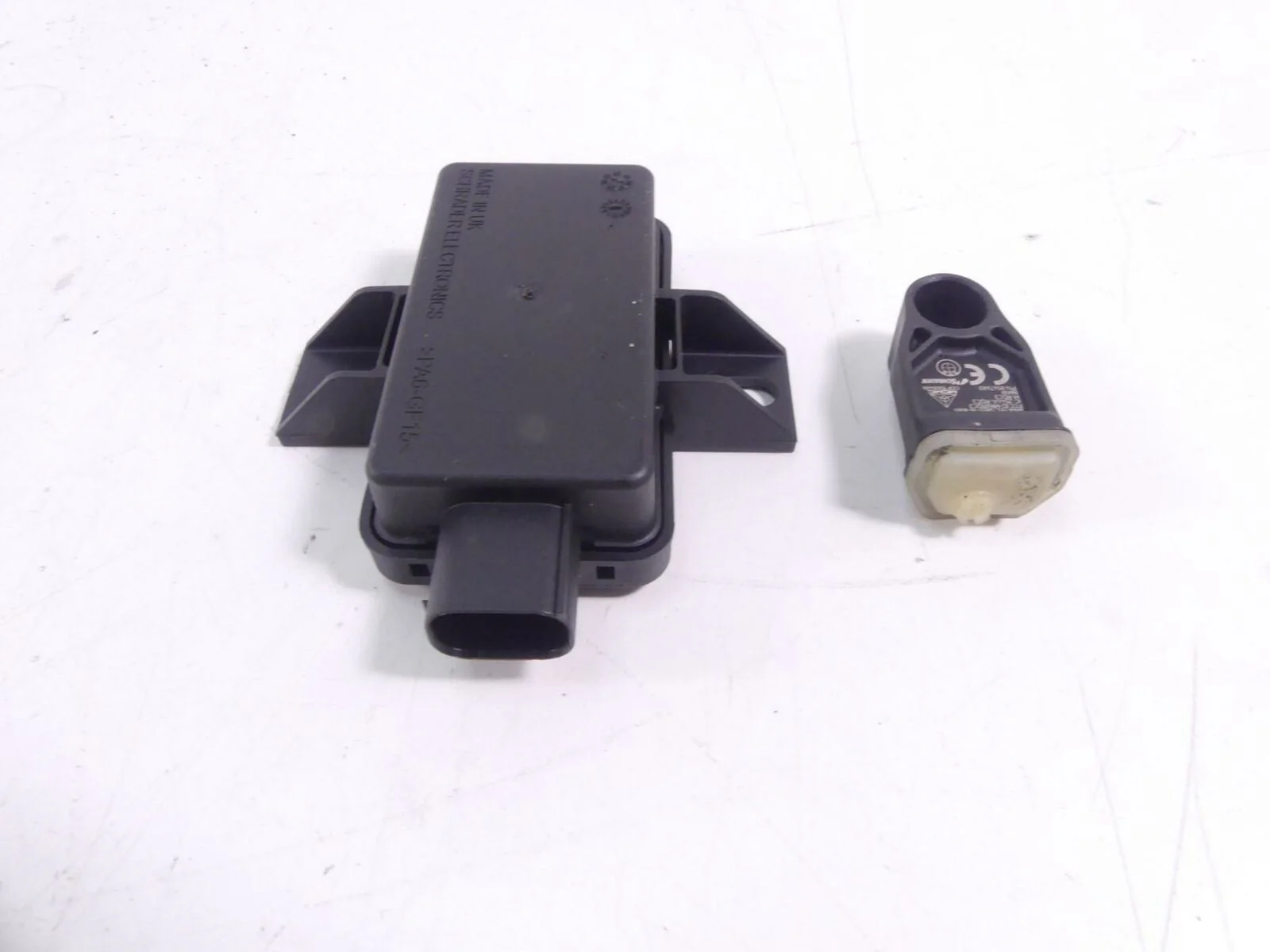 2018 BMW K1600 Bagger Tire Pressure Sensor Rdc Module  36318567683 65758546222