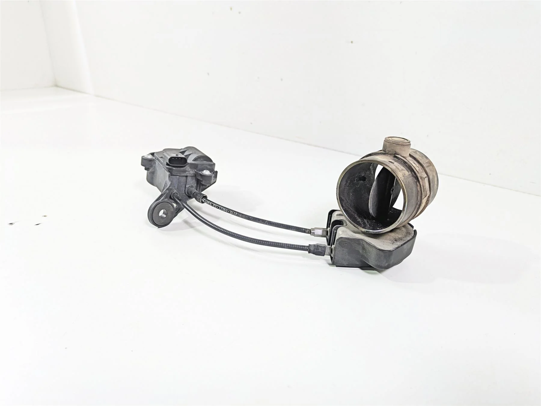 2018 BMW R nineT Urban GS K33 Exhaust Valve Flap & Servo Motor D=57 18518546552 - Image 11