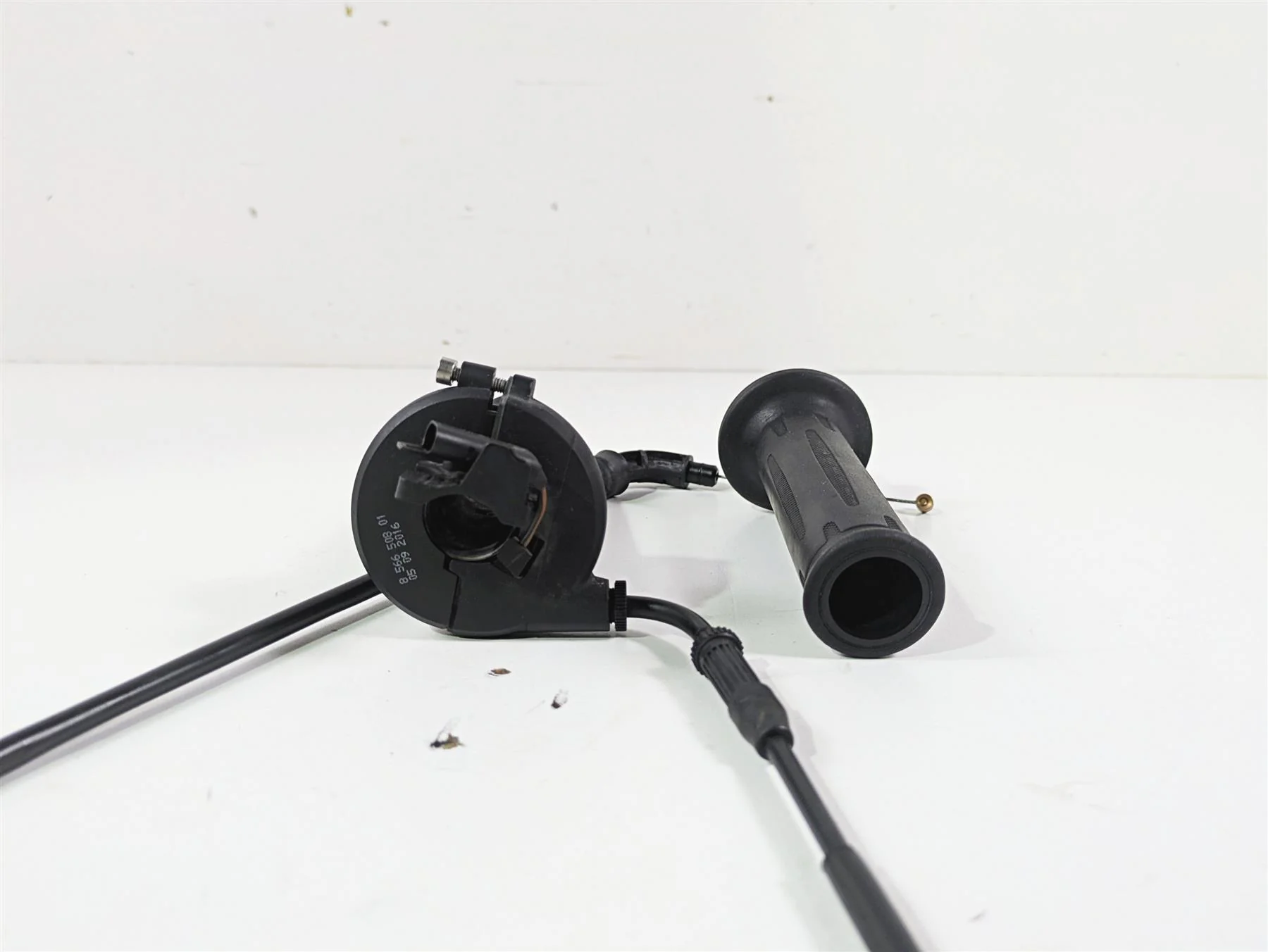 2018 BMW R nineT Urban GS K33 Heated Hand Grip Set 61318565847 61318566508 - Image 5