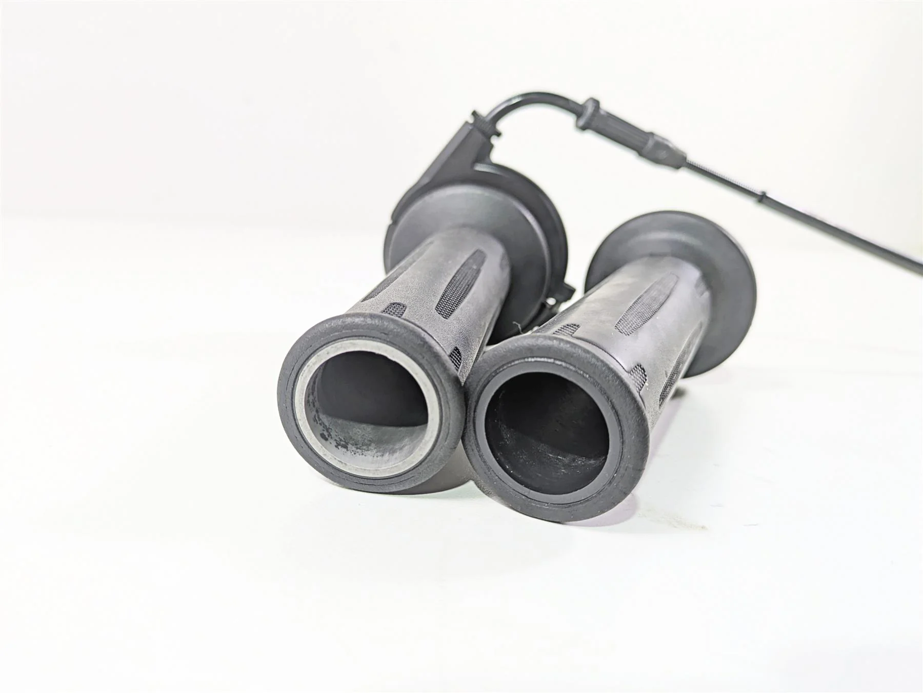 2018 BMW R nineT Urban GS K33 Heated Hand Grip Set 61318565847 61318566508 - Image 7