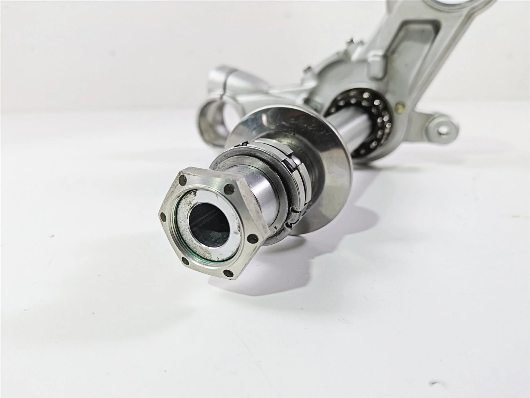 2018 BMW R nineT Urban GS K33 Lower Triple Tree Steering Clamp 31428560399 - Image 10