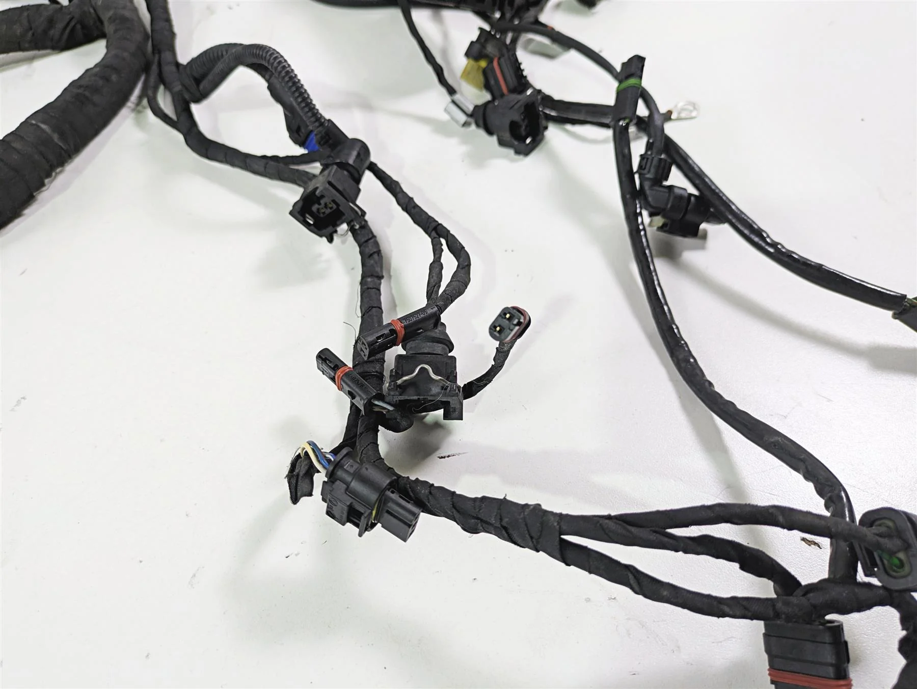 2018 BMW R nineT Urban GS K33 Main & Engine Wiring Harness - No Cuts 61118569727 - Image 9