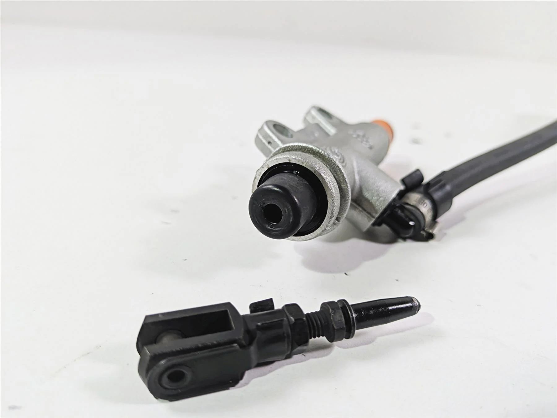 2018 BMW R nineT Urban GS K33 Rear Brembo Brake Master Cylinder 34318529423 - Image 10