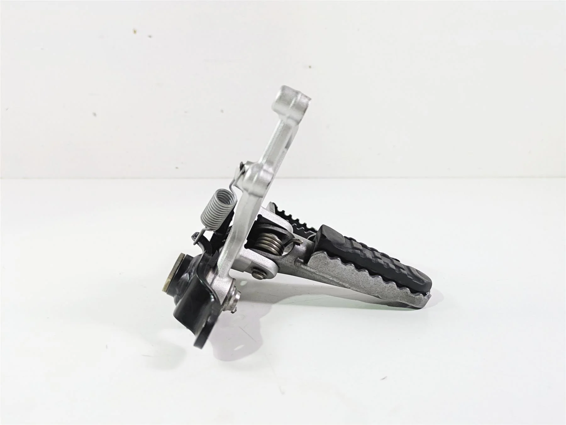 2018 BMW R nineT Urban GS K33 Right Footpeg & Brake Pedal 46718558718 - Image 3