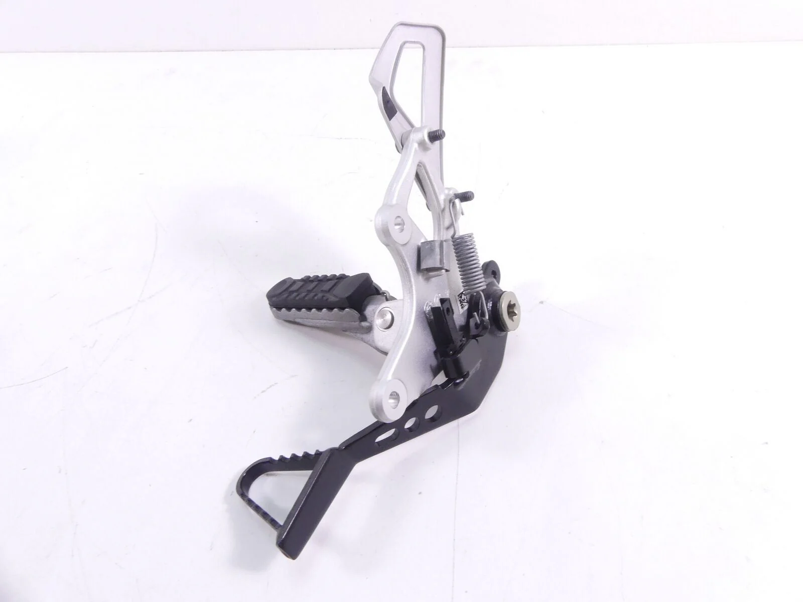 2018 BMW R nineT Urban GS K33 Right Front Footpeg & Brake Pedal 46718558718 - Image 2