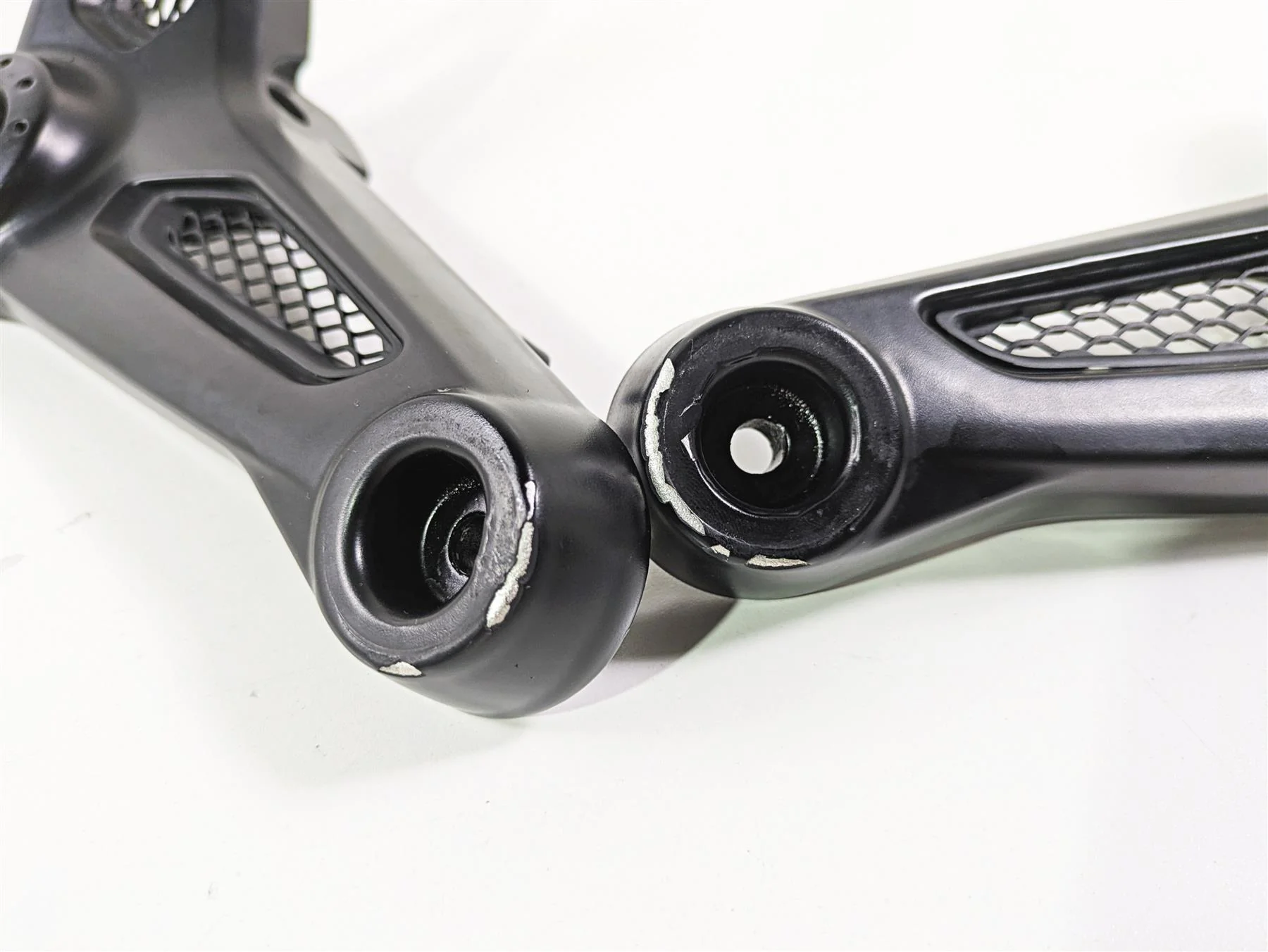 2018 BMW R nineT Urban GS K33 Seat Support Bracket Set 46638531189 46638531190 - Image 10