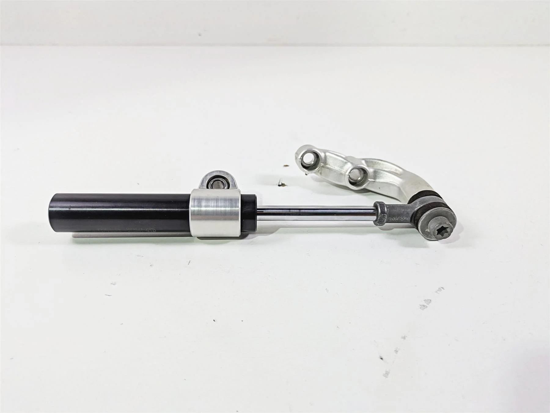 2018 BMW R nineT Urban GS K33 Steering Damper & Mounts 32768548757 - Image 5