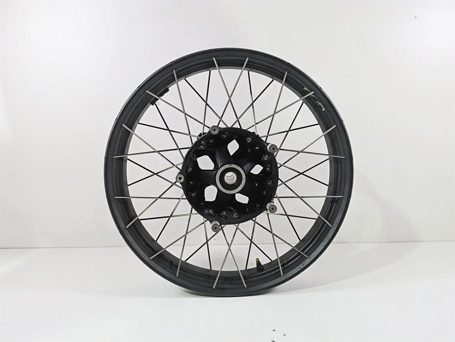 2018 BMW R nineT Urban GS K33 Straight 19x3 Front Wheel Spoke Rim 36318562512 - Image 4