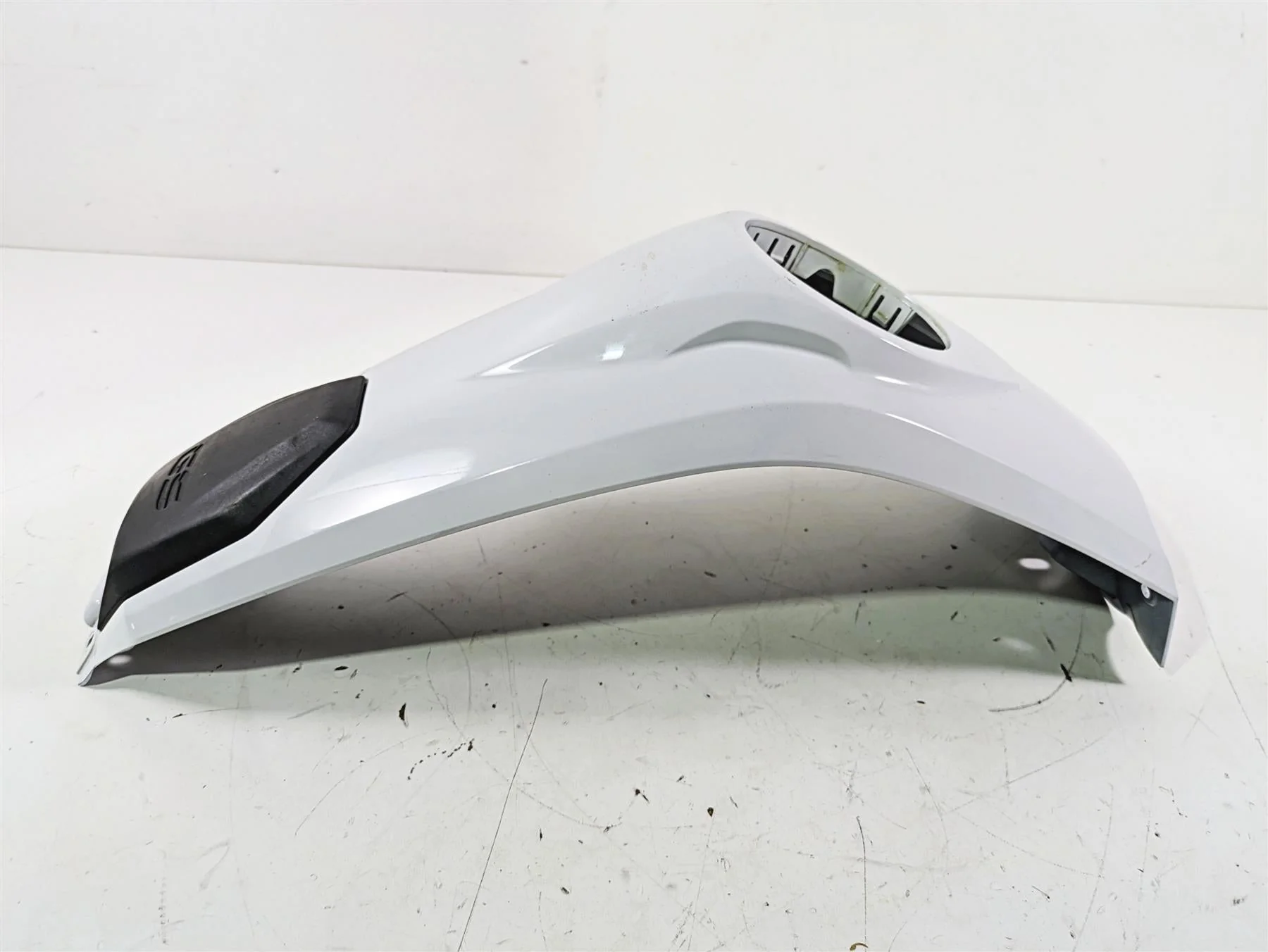 2018 BMW R1200GS GSW K50 Center Fuel Tank Cover Fairing 46638561399 - Image 3