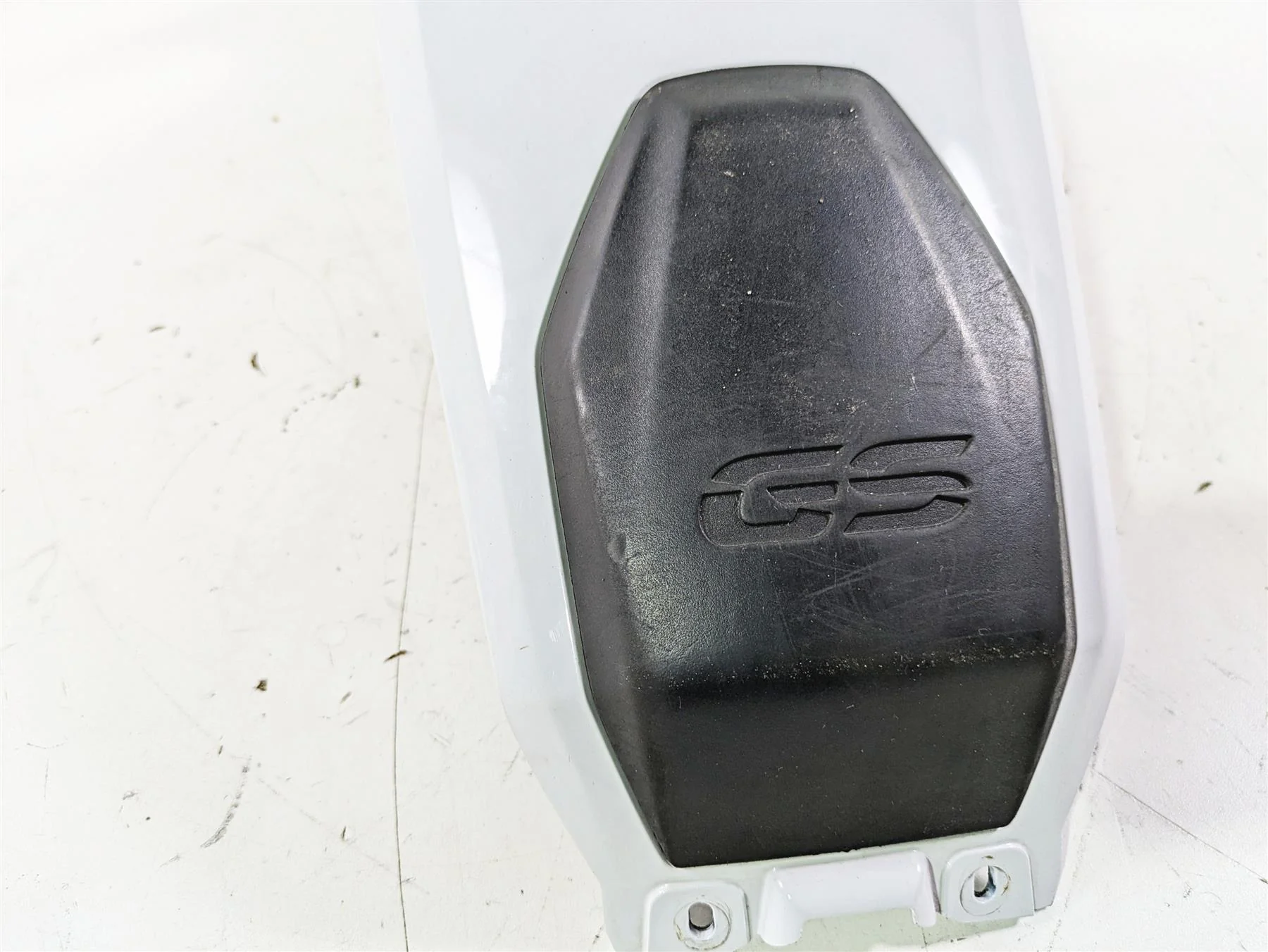 2018 BMW R1200GS GSW K50 Center Fuel Tank Cover Fairing 46638561399 - Image 8