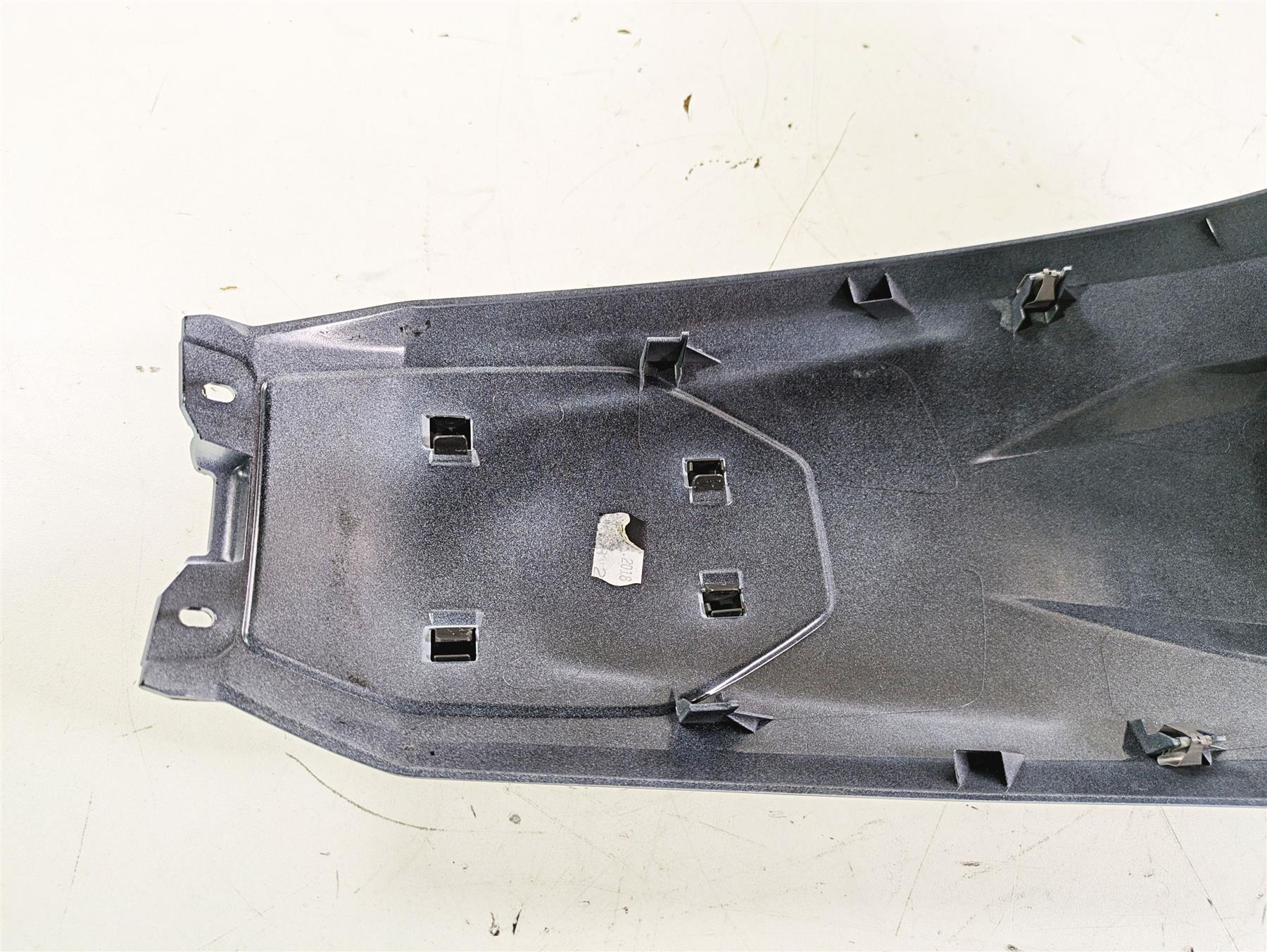 2018 BMW R1200GS GSW K50 Center Fuel Tank Cover Fairing 46638561399 - Image 9