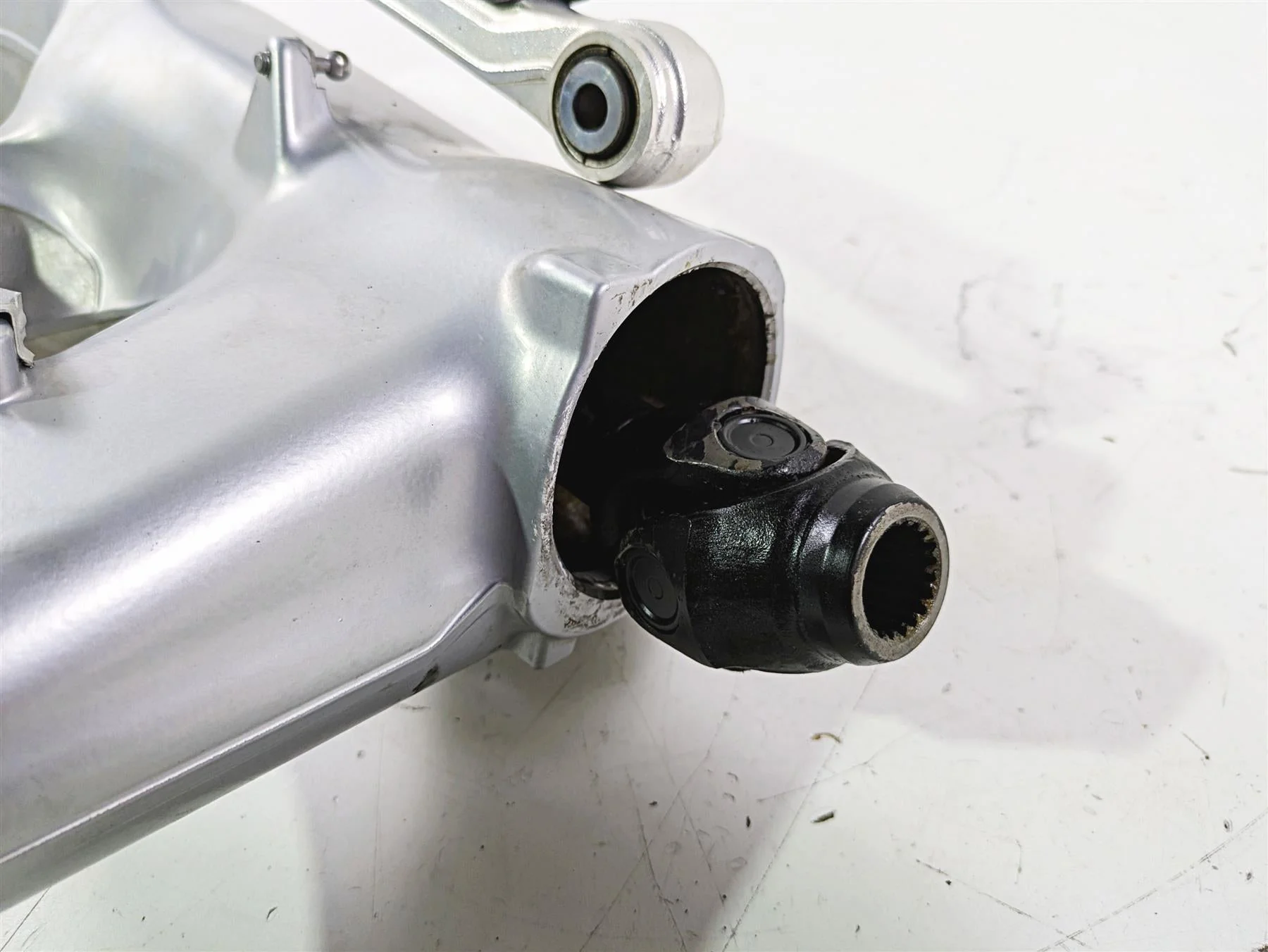 2018  BMW R1200GS GSW K50 Differential Drive Shaft Swingarm 32/11 33748544982 - Image 6