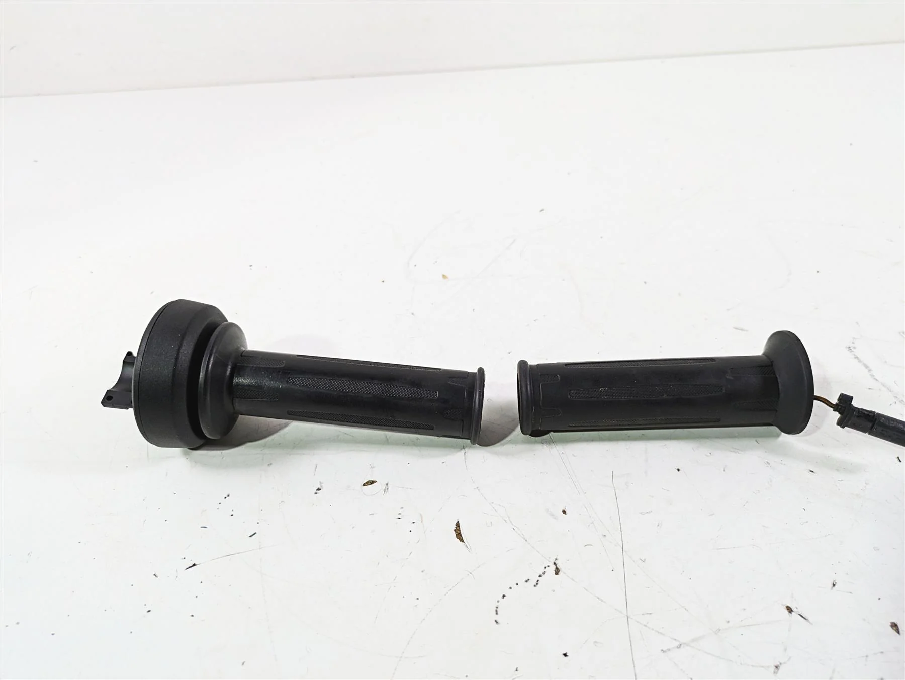 2018  BMW R1200GS GSW K50 Heated Hand Grip Set 61318552117 61318552120 - Image 3