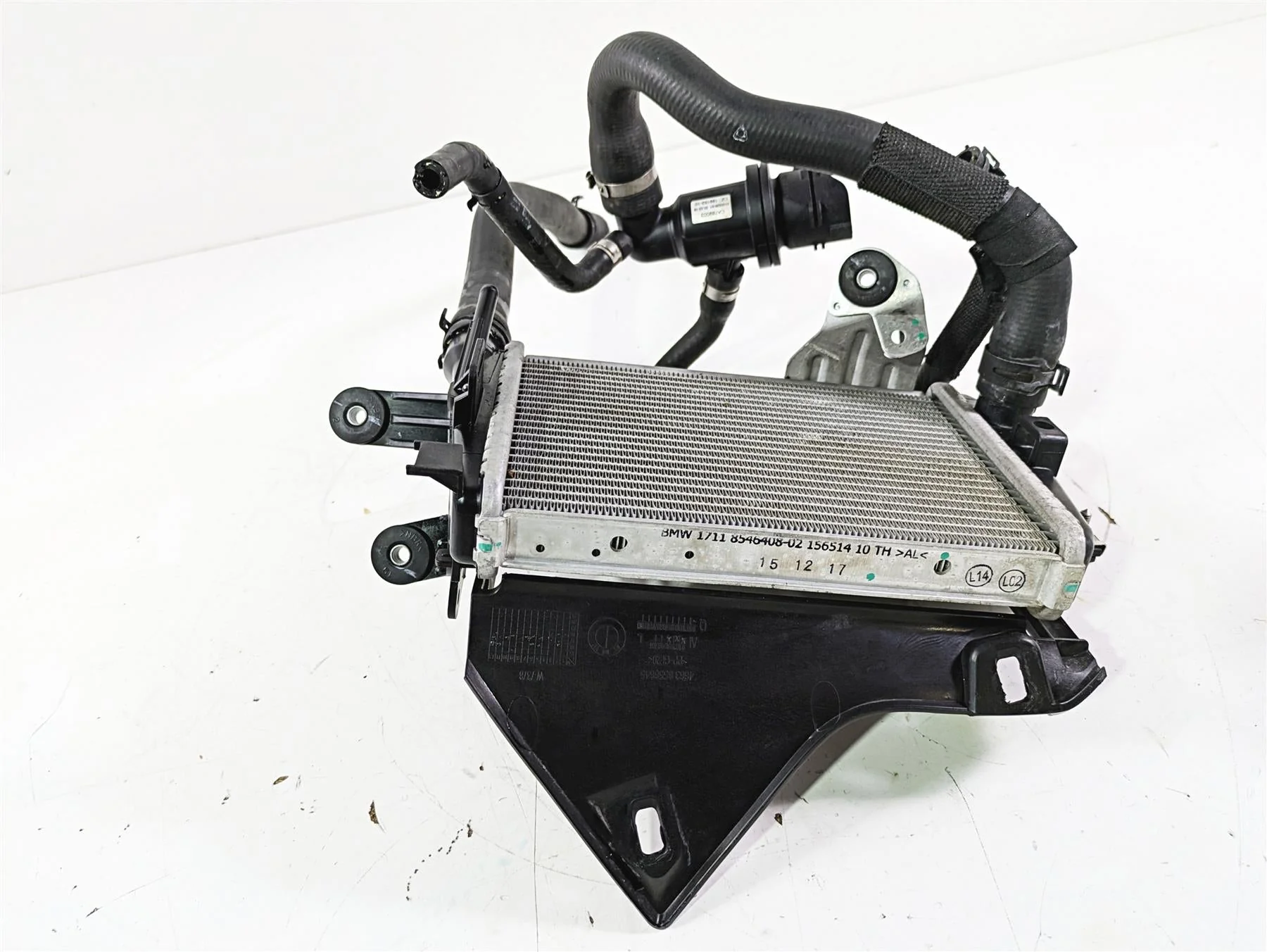 2018  BMW R1200GS GSW K50 Left Radiator + Thermostat Fan & Cover Set 17118546408 - Image 2