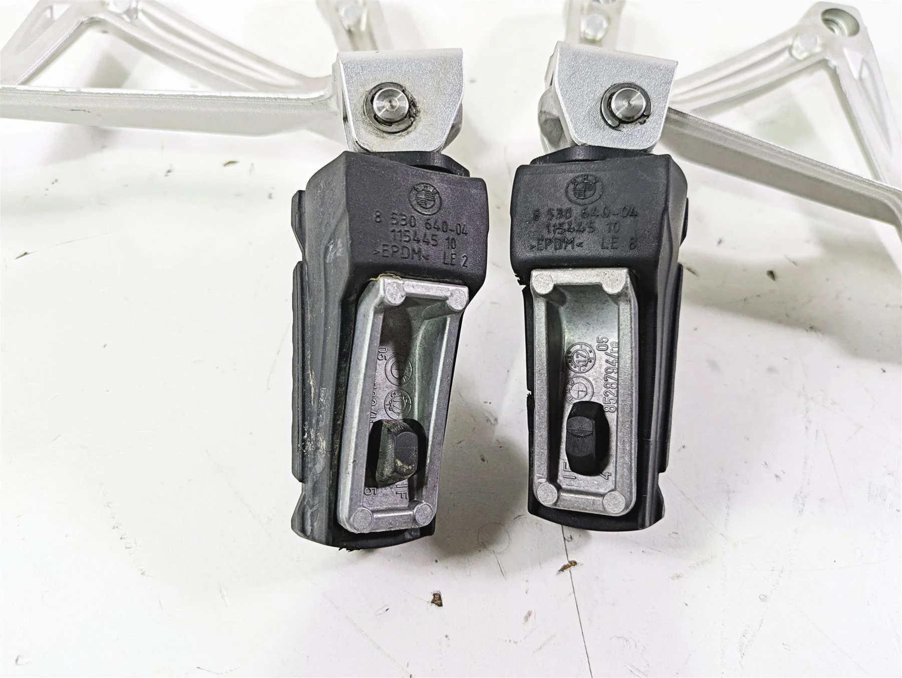 2018  BMW R1200GS GSW K50 Rear Passenger Footpeg Set 46718528793 46718528794 - Image 8