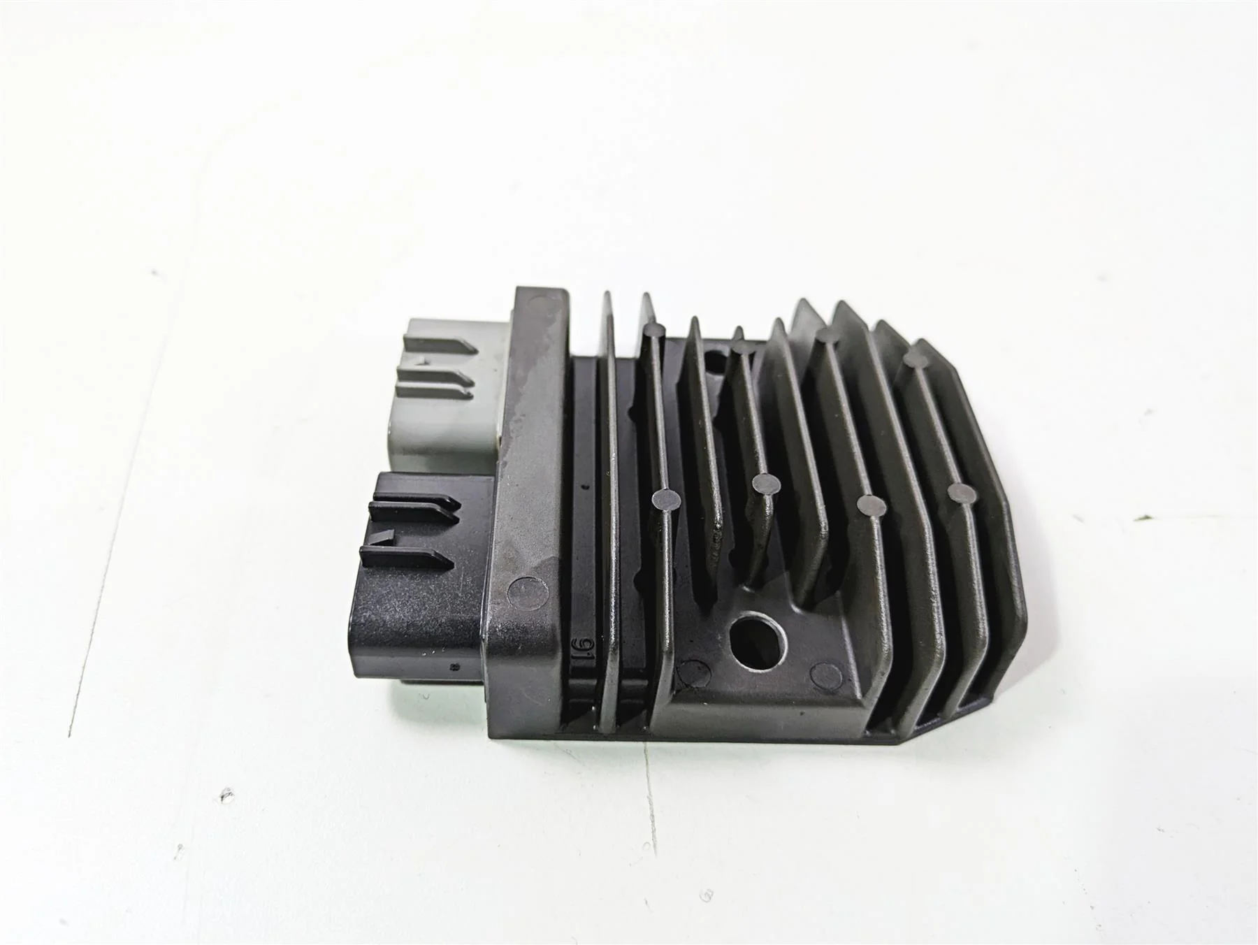 2018  BMW R1200GS GSW K50 Rectifier Voltage Regulator FH020AB 12318523367 - Image 2
