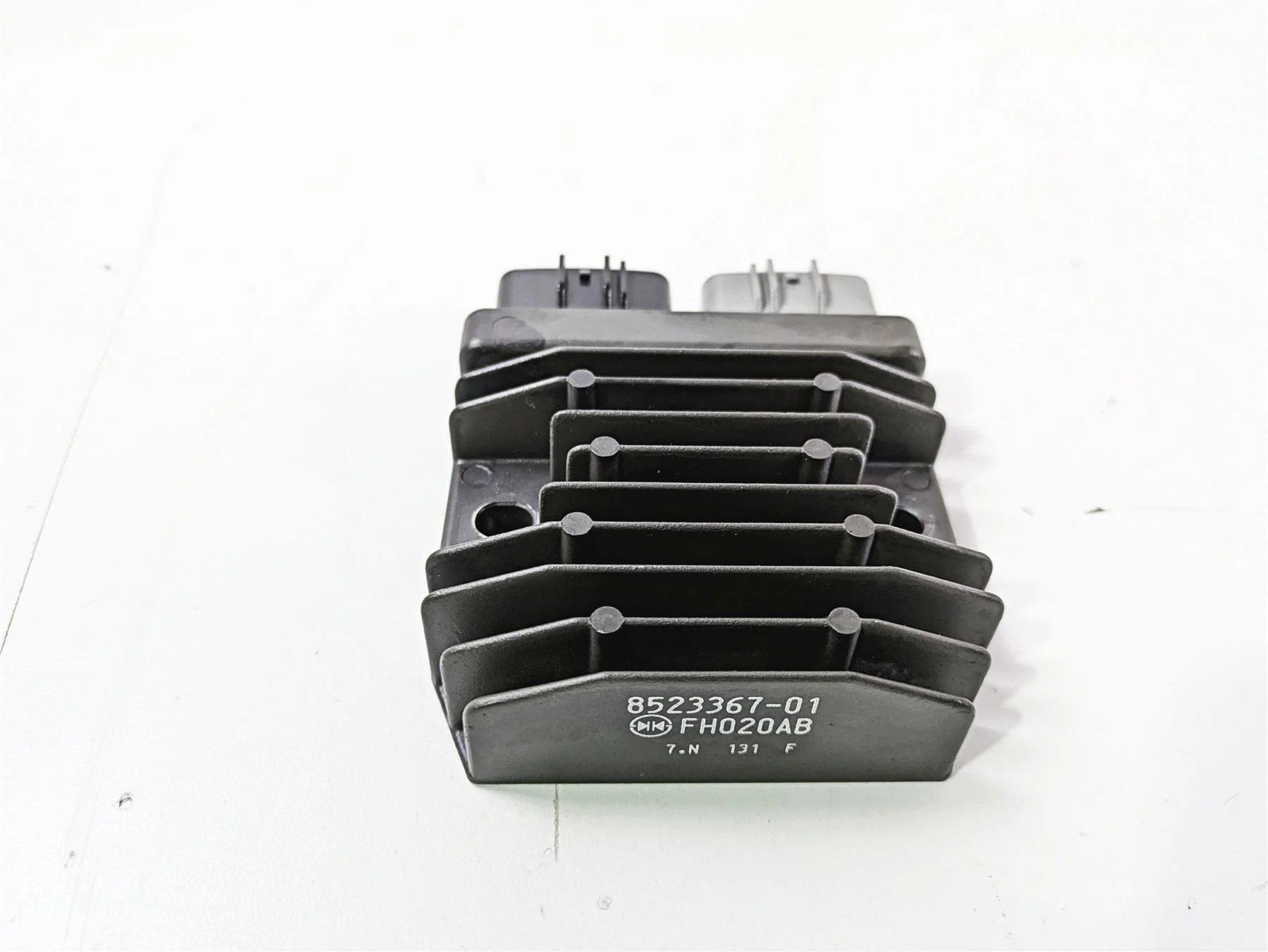 2018  BMW R1200GS GSW K50 Rectifier Voltage Regulator FH020AB 12318523367 - Image 3