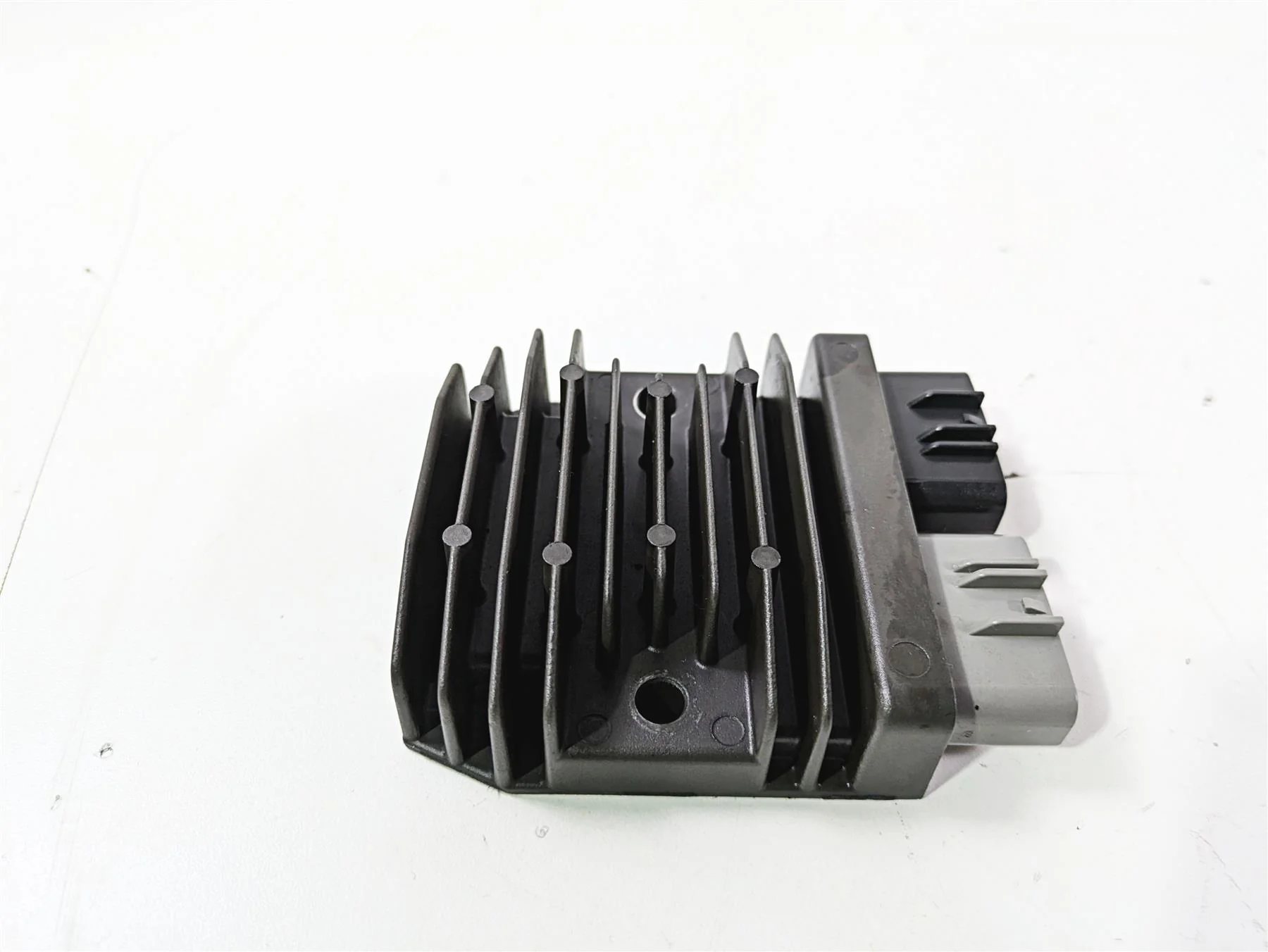 2018  BMW R1200GS GSW K50 Rectifier Voltage Regulator FH020AB 12318523367 - Image 4