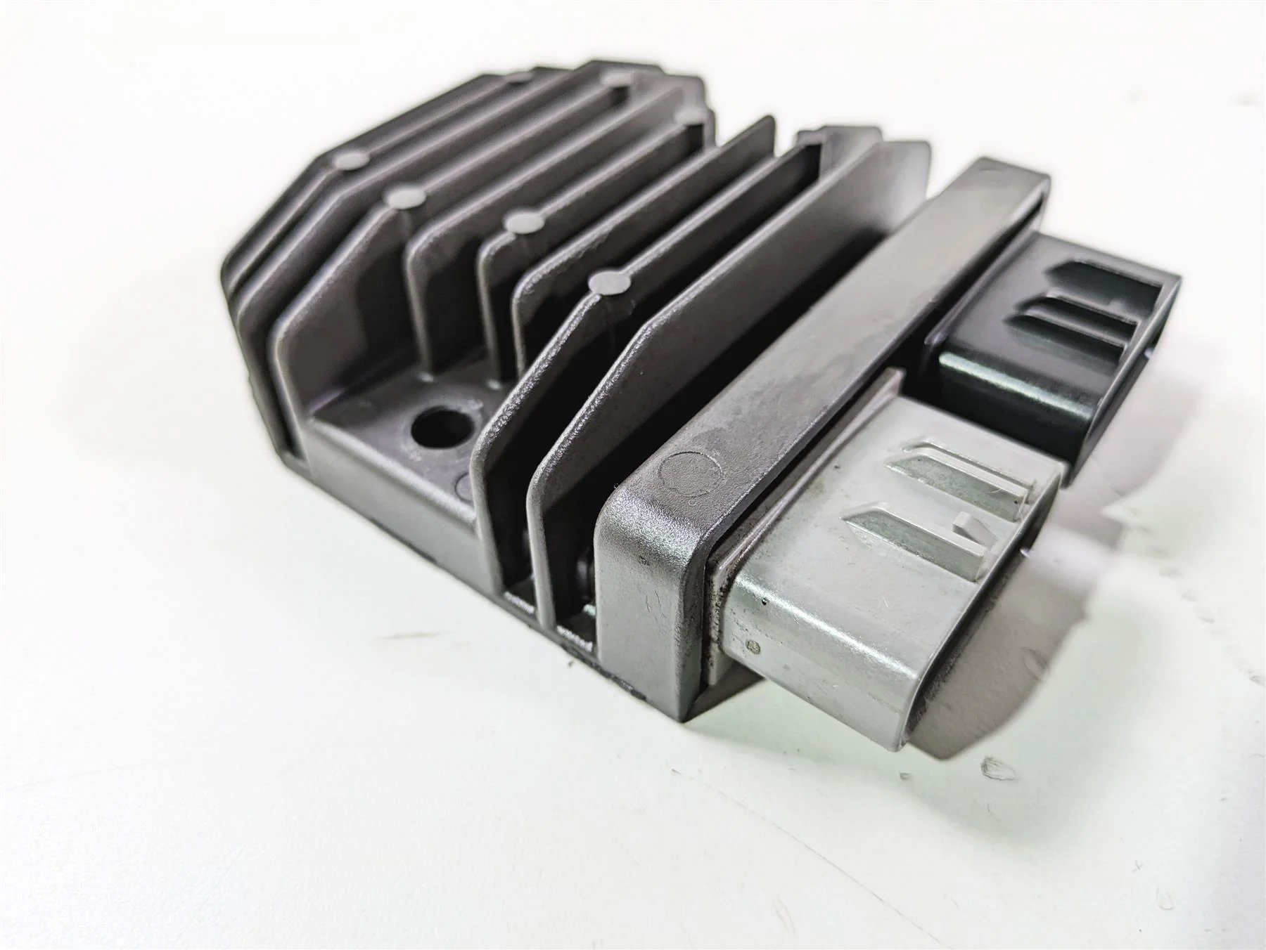 2018  BMW R1200GS GSW K50 Rectifier Voltage Regulator FH020AB 12318523367 - Image 9