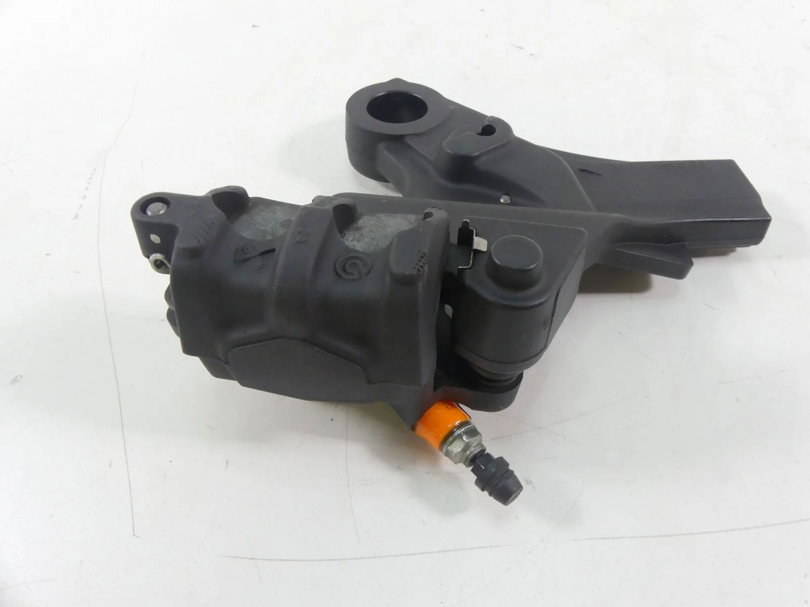 2018 BMW S1000XR K49 Rear Brembo Brake Caliper + Mount  34218546608 - Image 5
