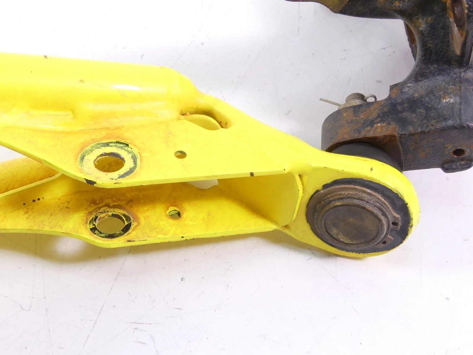 2018 Can-Am Maverick 1000R XMR Front Left Upper Control Arm & Spindle 706202935 - Image 6