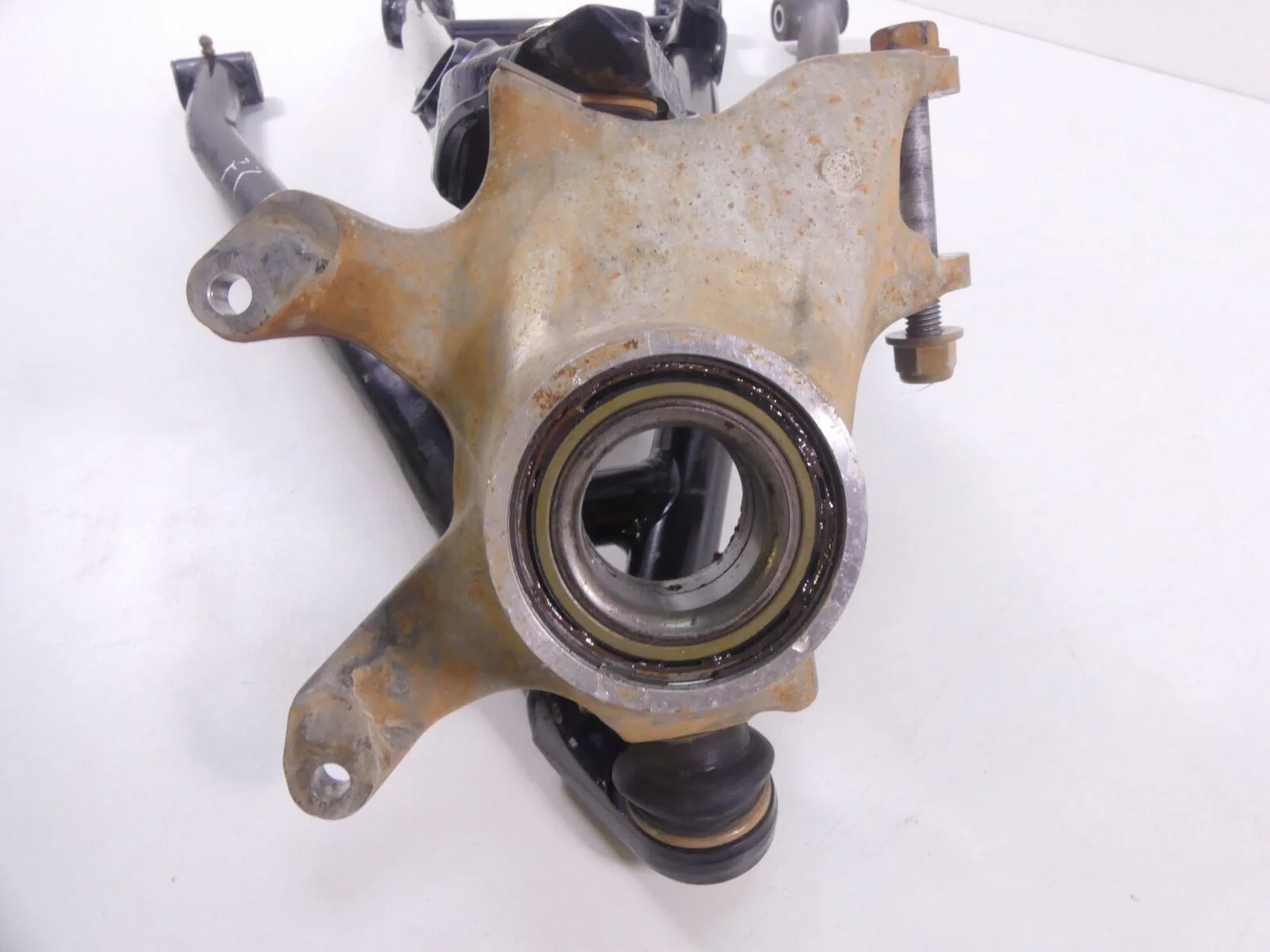 2018 Can Am Maverick X3 X DS Turbo R Front Left Control Arm Knee Assy 703501047 - Image 4