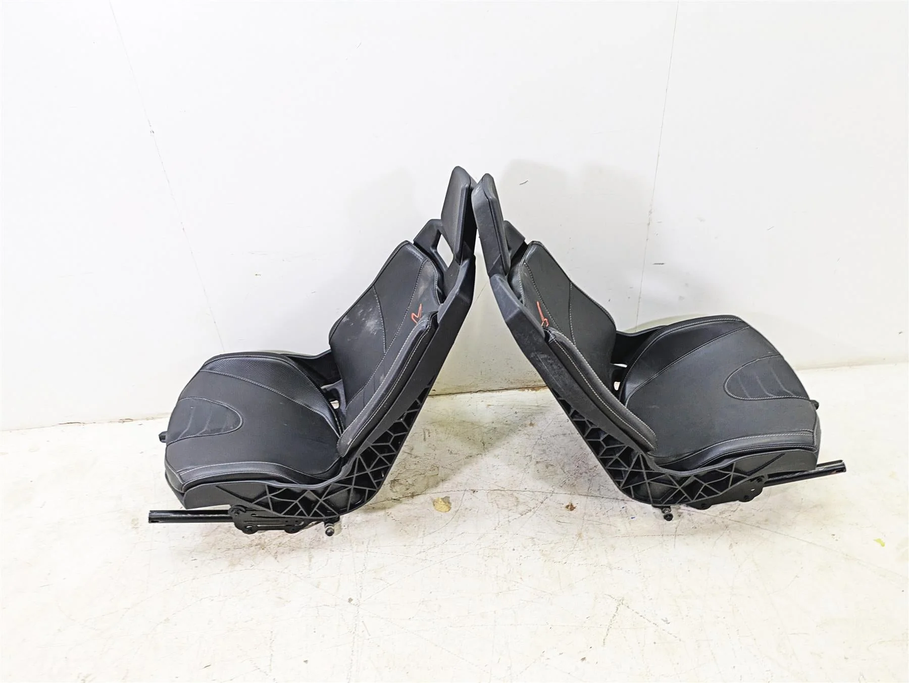 2018 Can Am Maverick X3 XRC Turbo R Driver Passenger Seat Set 708002065 - Image 2