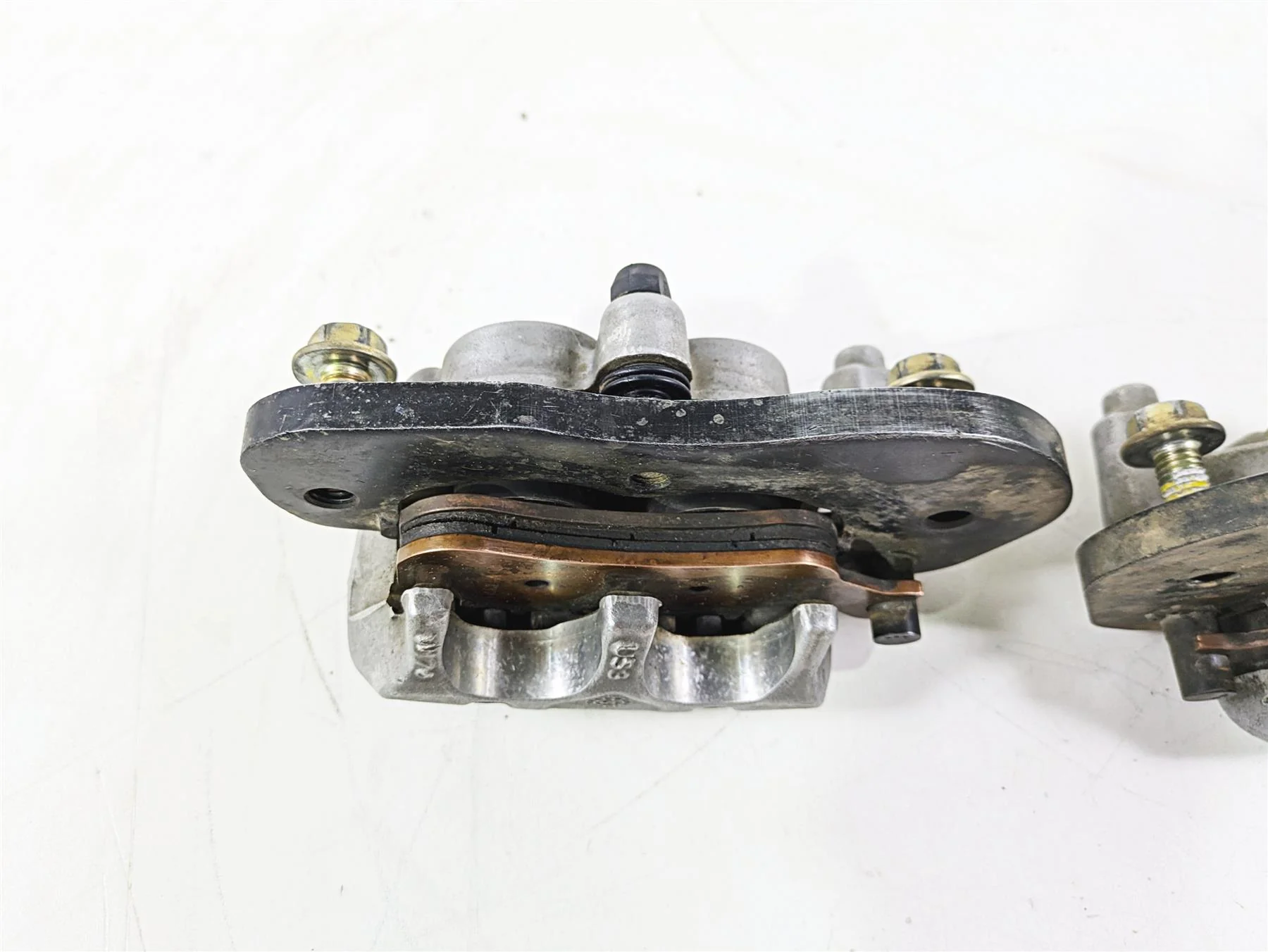 2018 Can Am Maverick X3 XRC Turbo R Front Brake Caliper Set 705601462 705601463 - Image 9