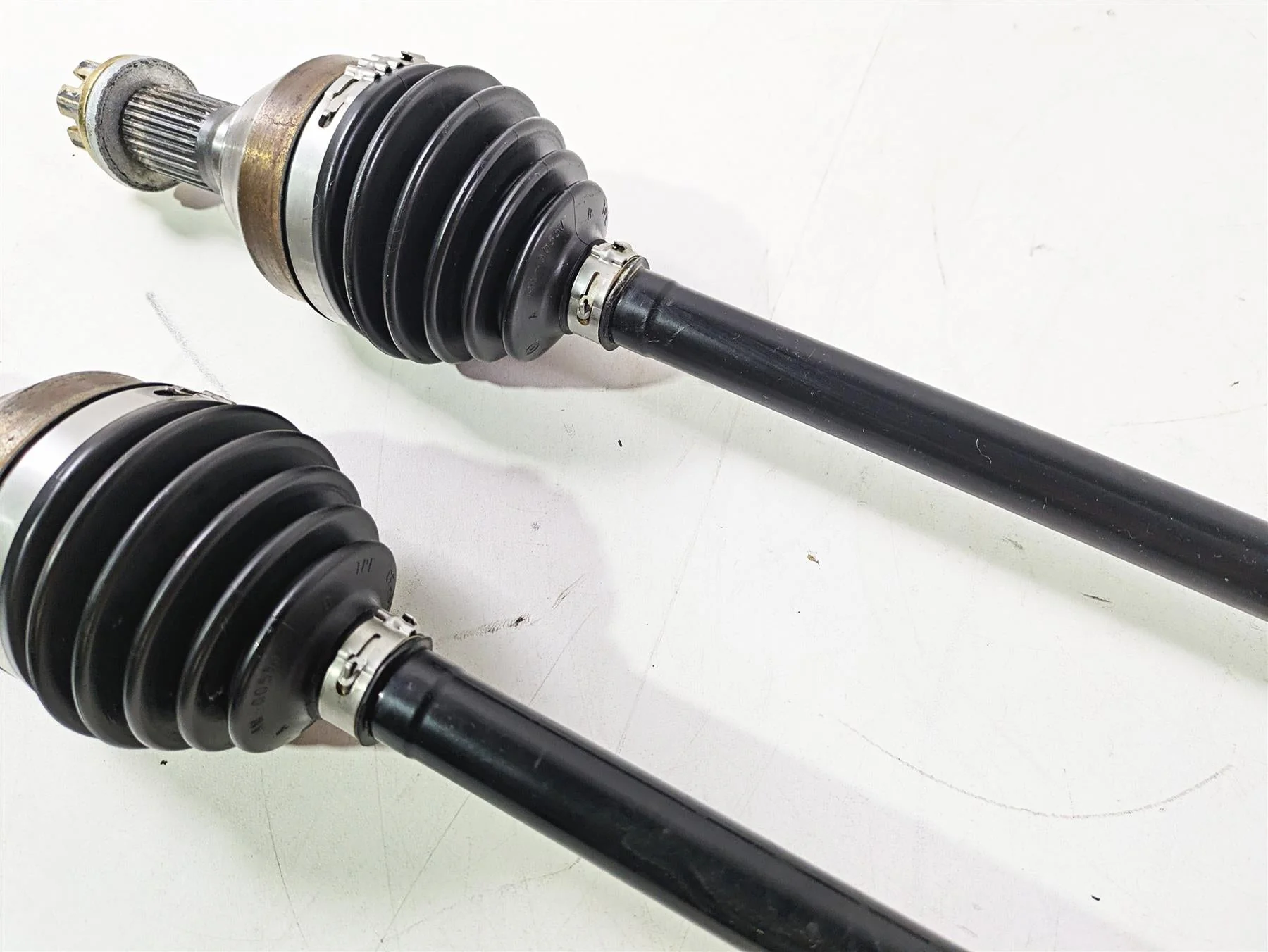 2018 Can Am Maverick X3 XRC Turbo R Front Drive Shaft Cv Axle Set 72" 705402048 - Image 6