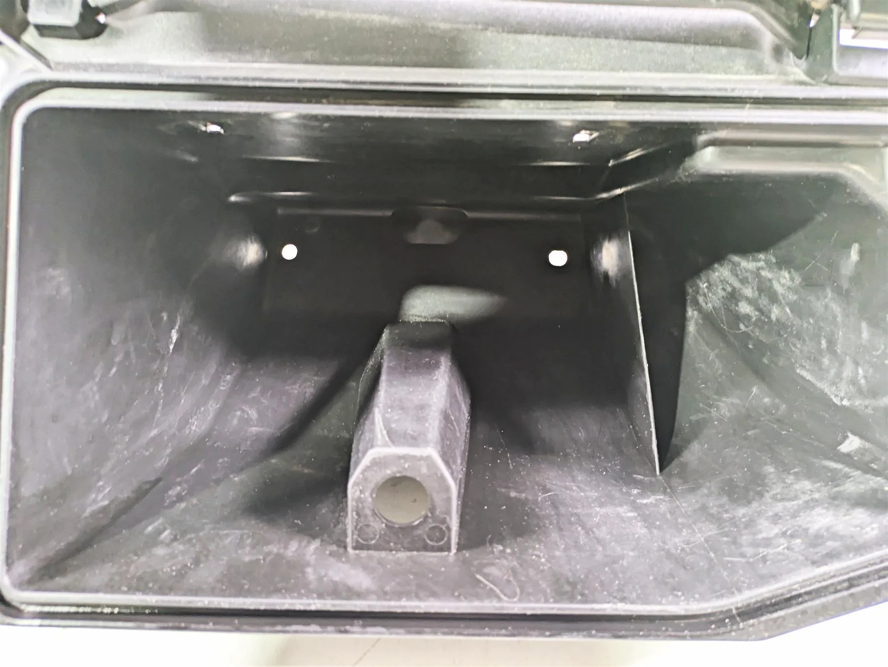 2018 Can Am Maverick X3 XRC Turbo R Glove Box Storage Compartment 707900350 - Image 6