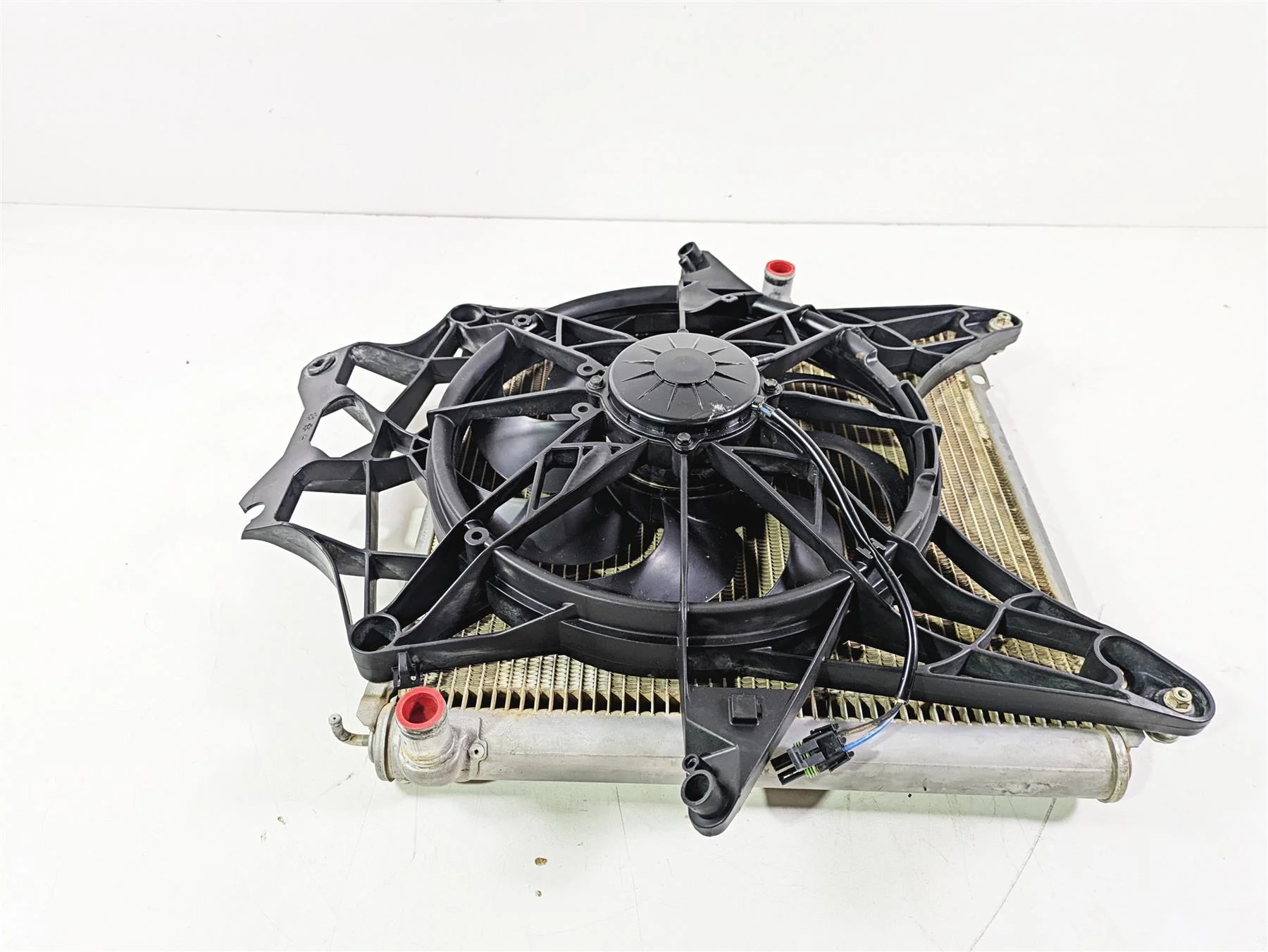 2018 Can Am Maverick X3 XRC Turbo R Radiator & Fan Set Dents- No Leaks 709200703 - Image 4