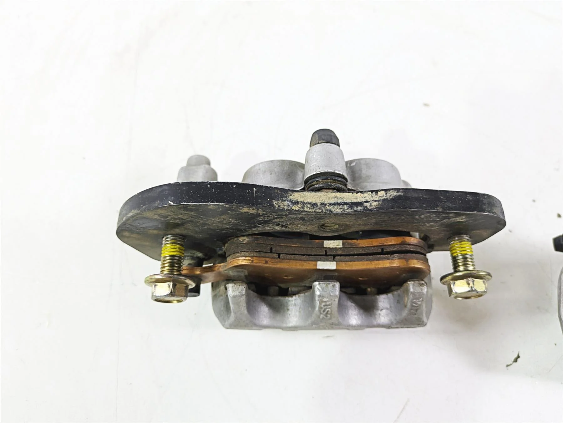 2018 Can Am Maverick X3 XRC Turbo R Rear Brake Caliper Set 705601514 705601515 - Image 10