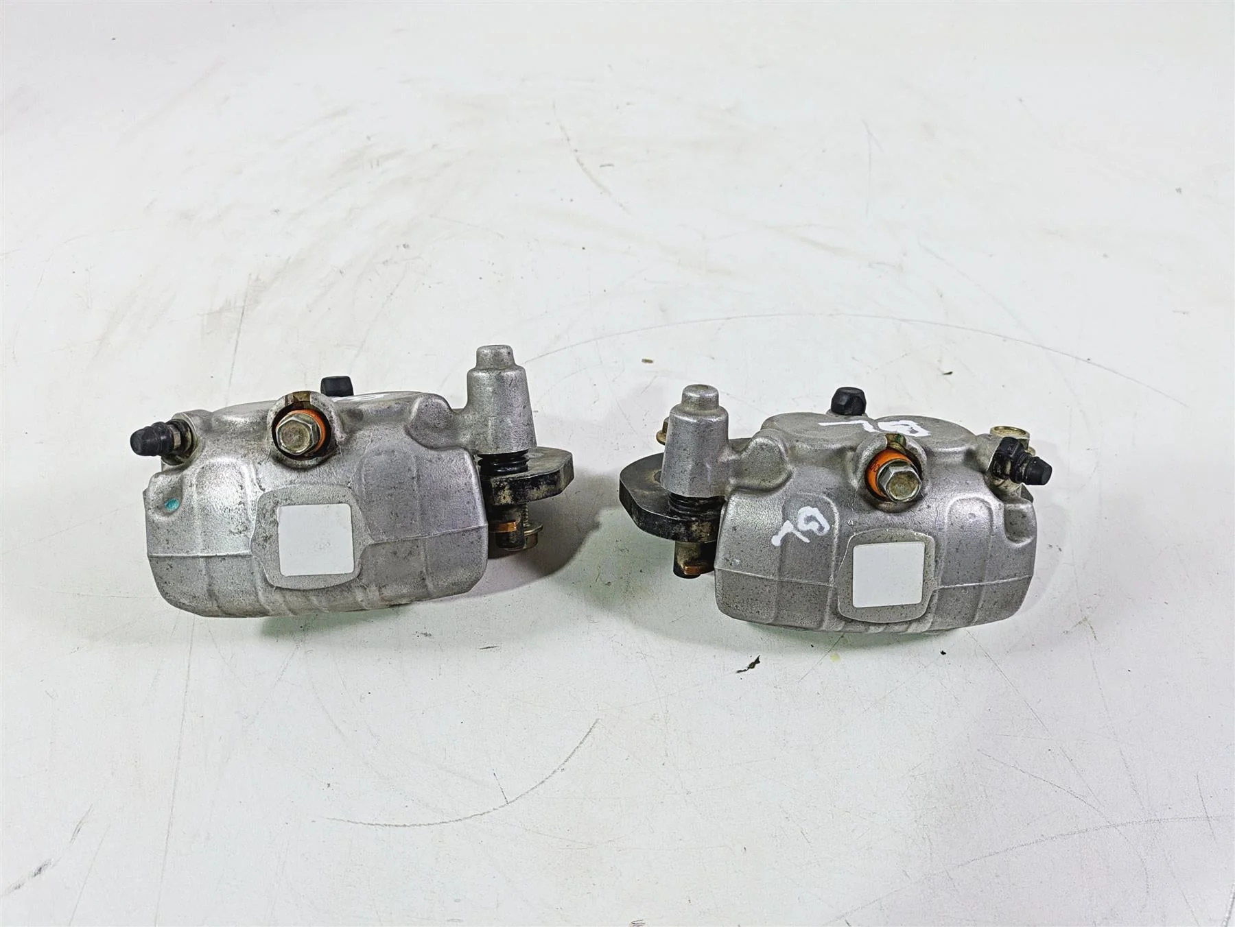 2018 Can Am Maverick X3 XRC Turbo R Rear Brake Caliper Set 705601514 705601515 - Image 3