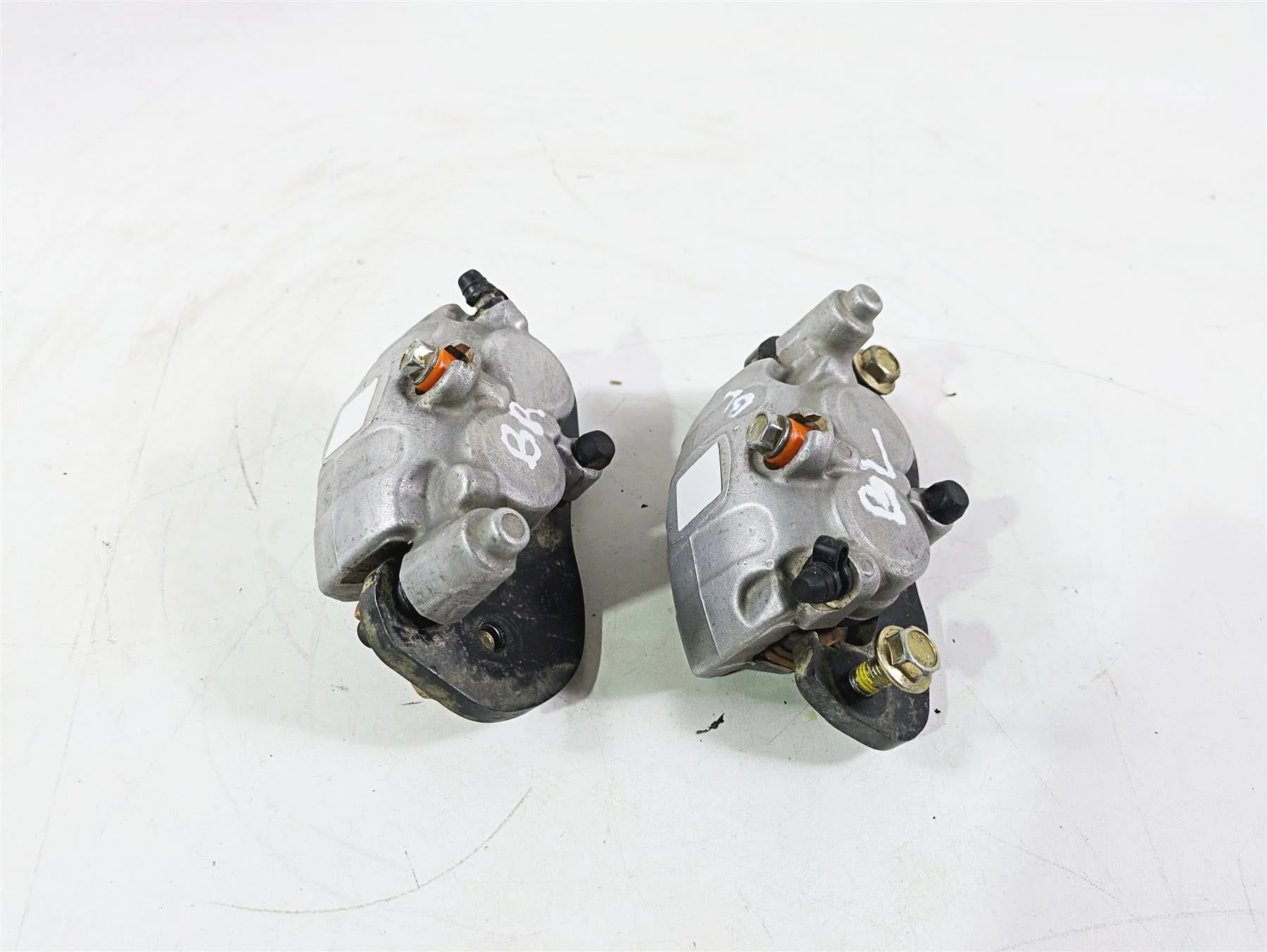 2018 Can Am Maverick X3 XRC Turbo R Rear Brake Caliper Set 705601514 705601515 - Image 4