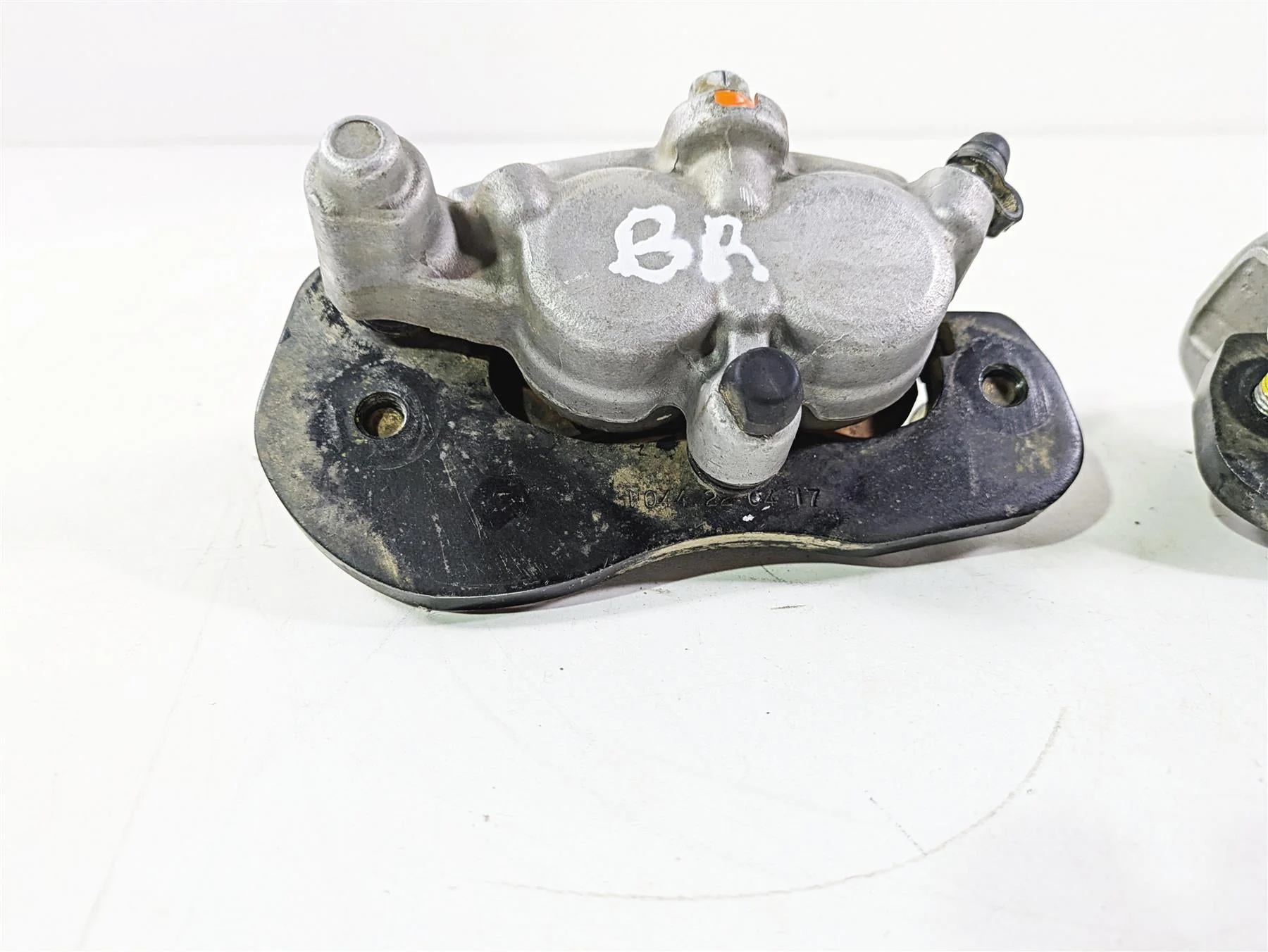 2018 Can Am Maverick X3 XRC Turbo R Rear Brake Caliper Set 705601514 705601515 - Image 7