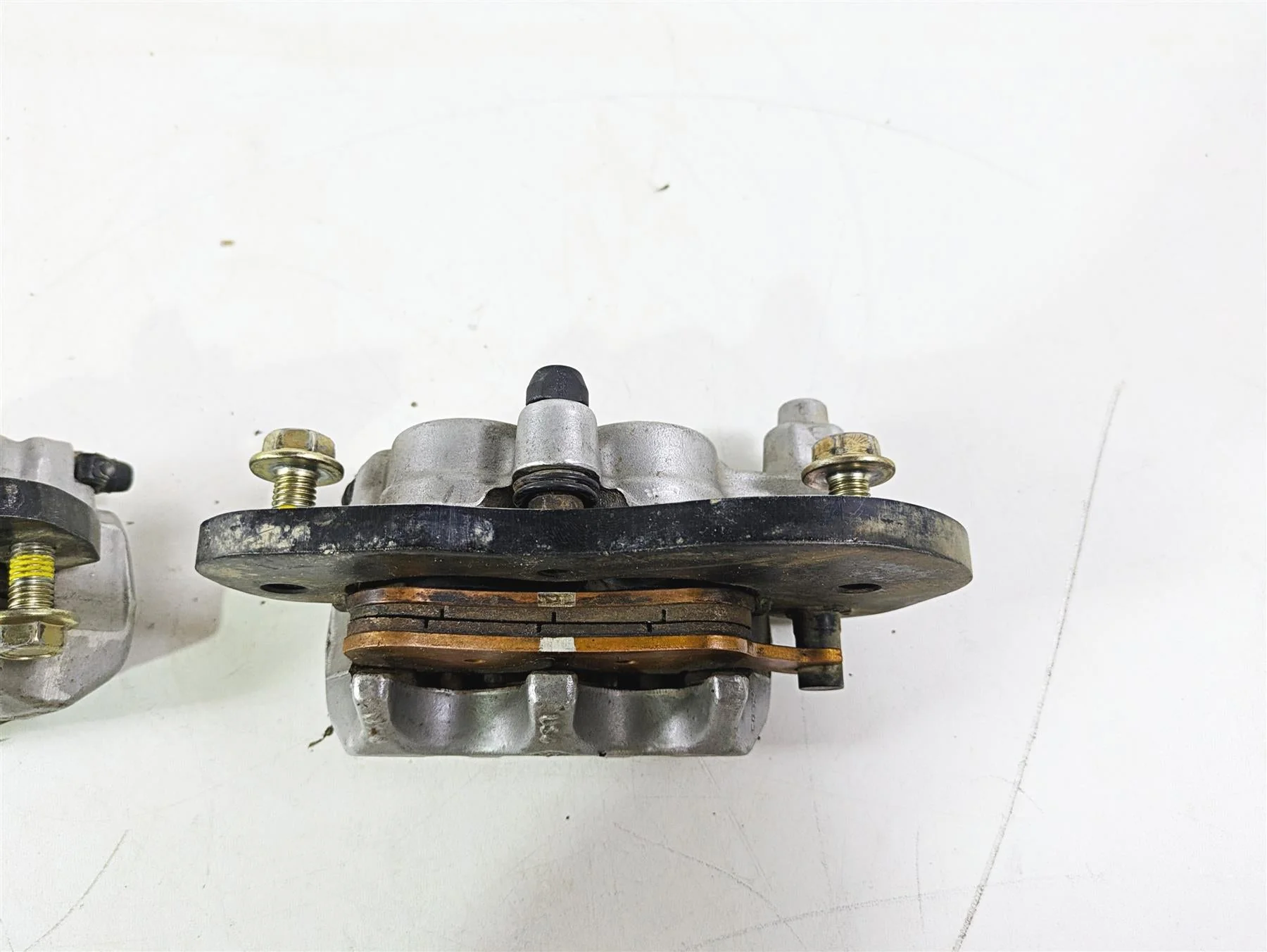 2018 Can Am Maverick X3 XRC Turbo R Rear Brake Caliper Set 705601514 705601515 - Image 9