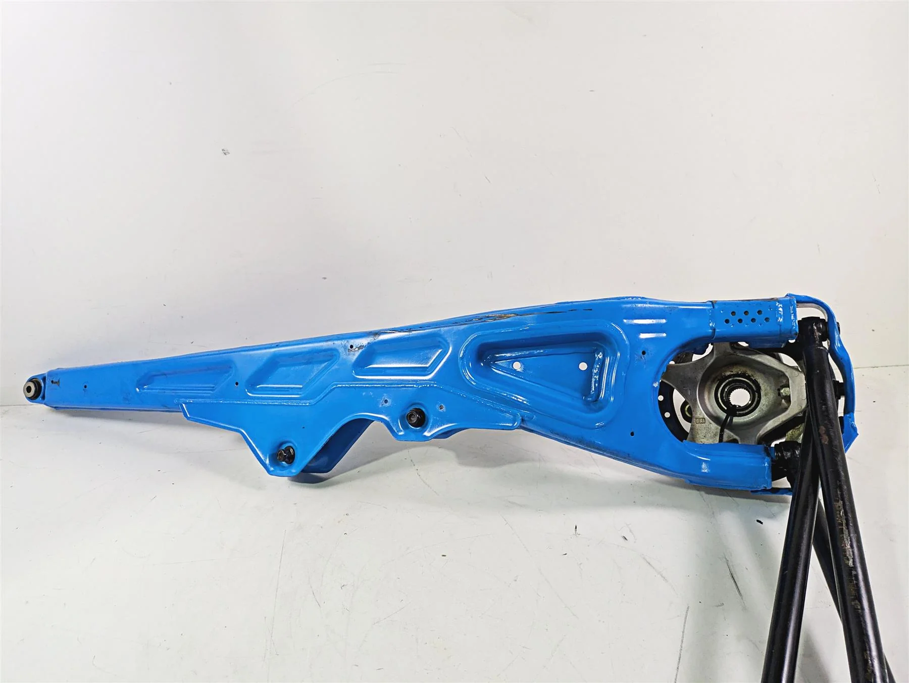 2018 Can Am Maverick X3 XRC Turbo R Rear Left Trailing Arm 72" Blue 706002955 - Image 2