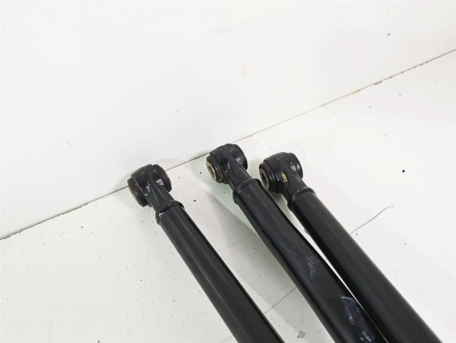 2018 Can Am Maverick X3 XRC Turbo R Rear Left Trailing Arm 72" Blue 706002955 - Image 5