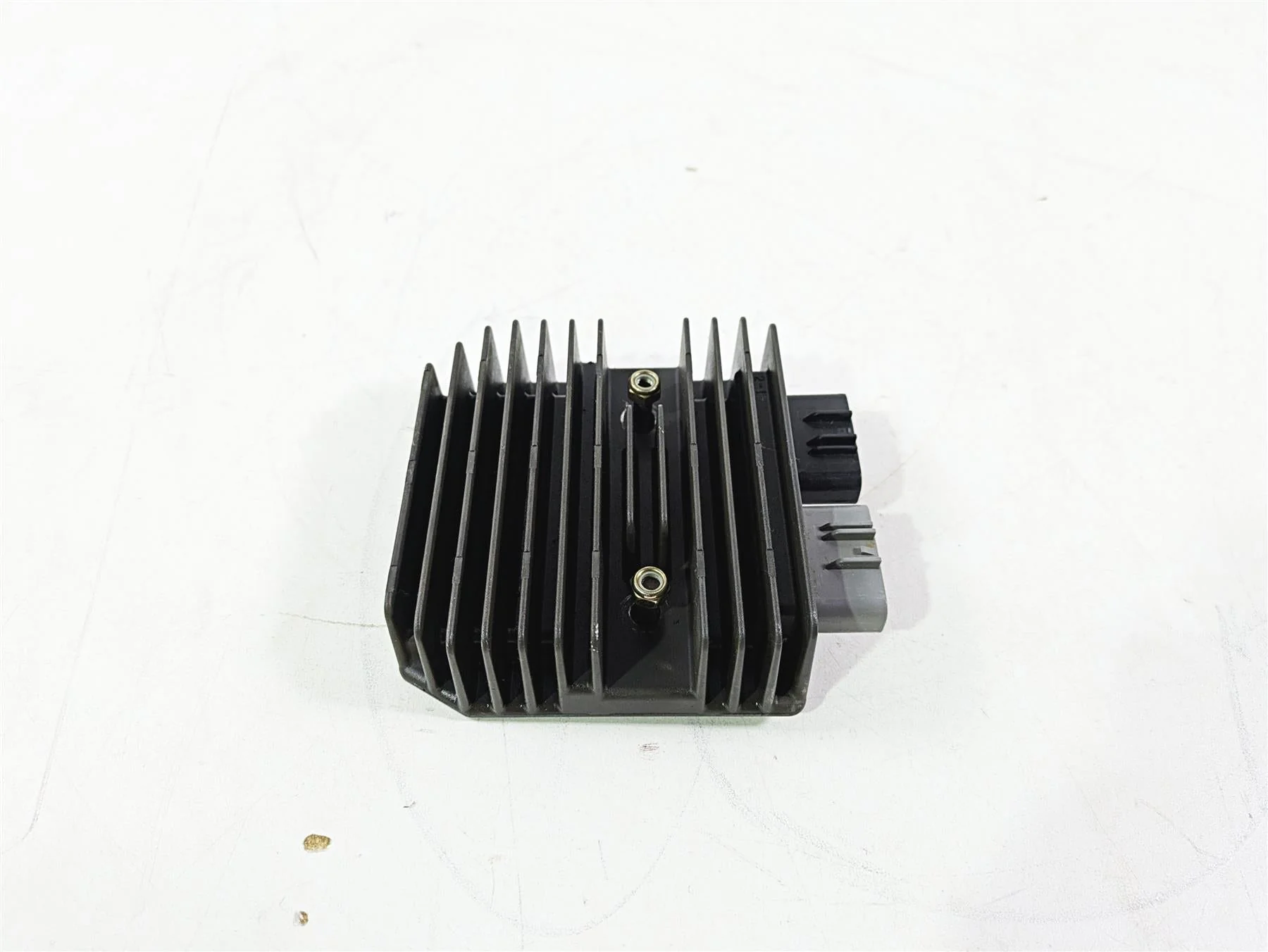 2018 Can Am Maverick X3 XRC Turbo R Rectifier Voltage Regulator 710005568 - Image 2