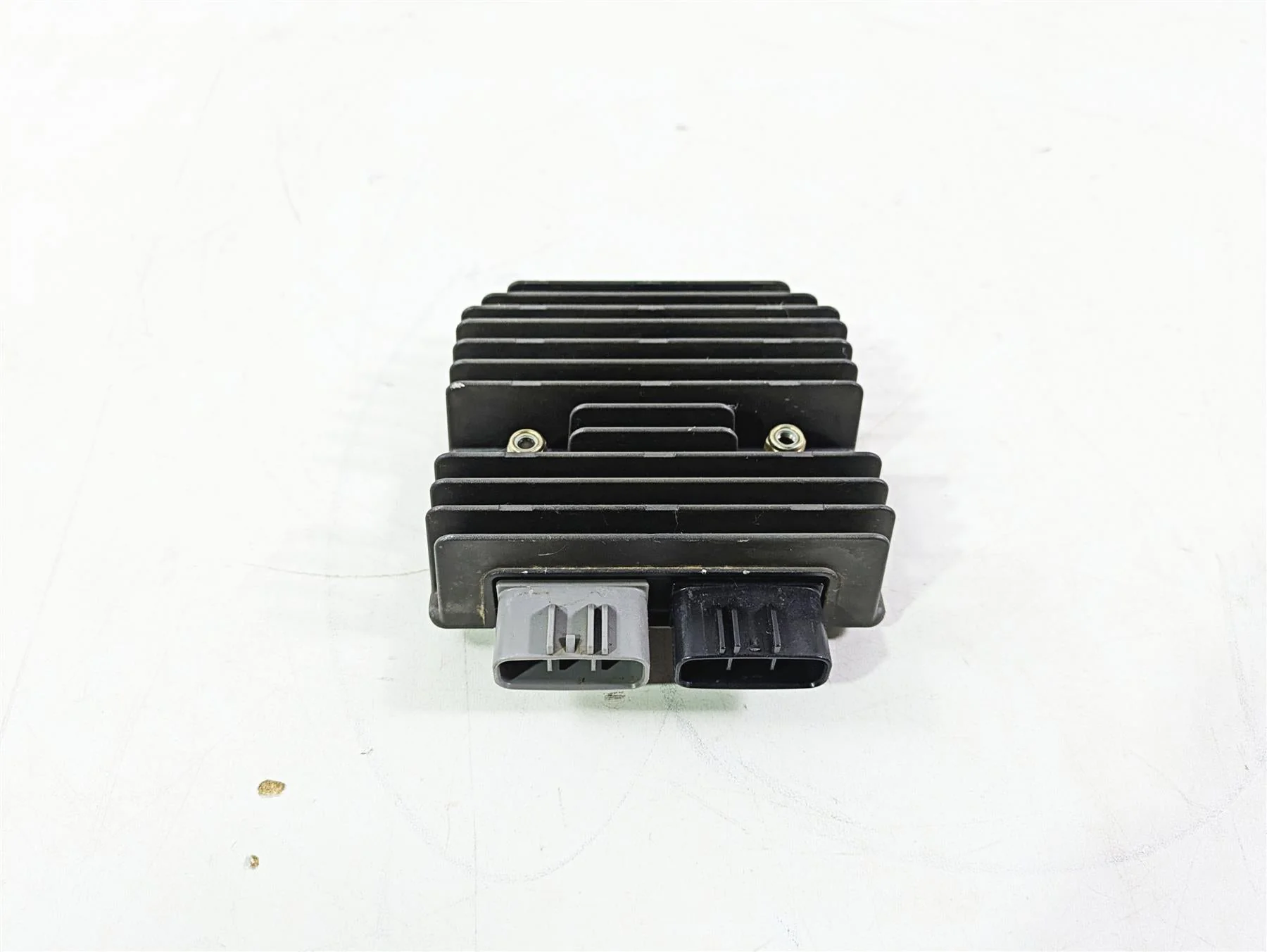 2018 Can Am Maverick X3 XRC Turbo R Rectifier Voltage Regulator 710005568 - Image 3
