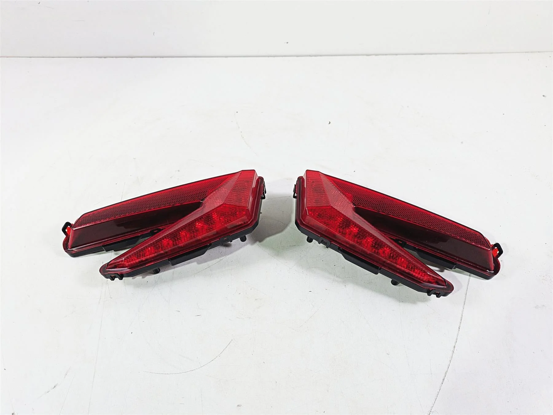 2018 Can Am Maverick X3 XRC Turbo R Taillight Tail Brake Light Set 710004743