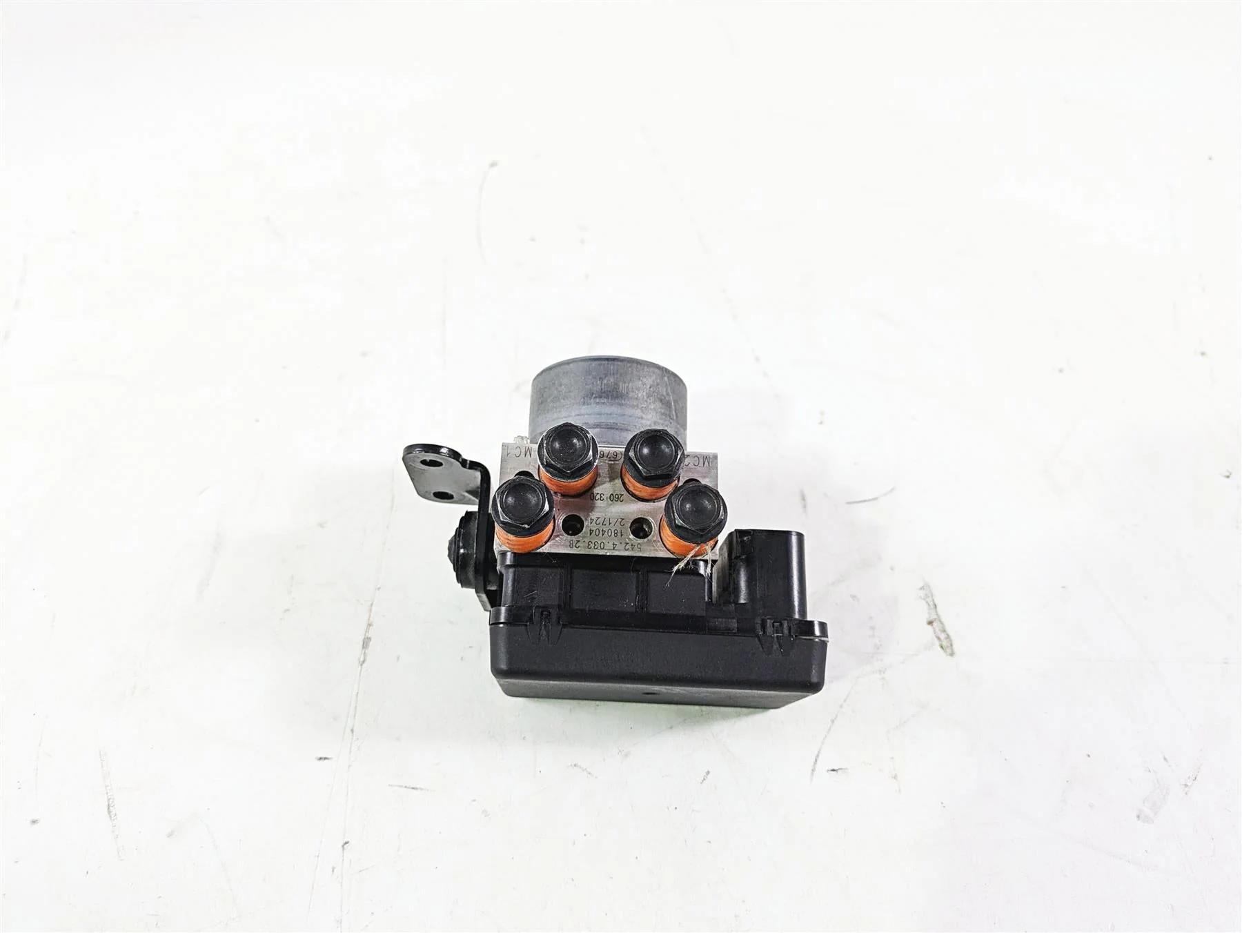 2018 Ducati Hypermotard 939 SP Abs Brake Pump Module Unit 54240402A