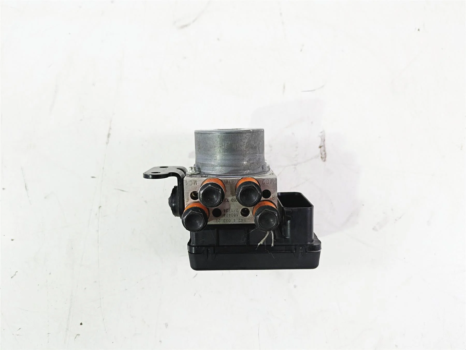 2018 Ducati Hypermotard 939 SP Abs Brake Pump Module Unit 54240402A - Image 5