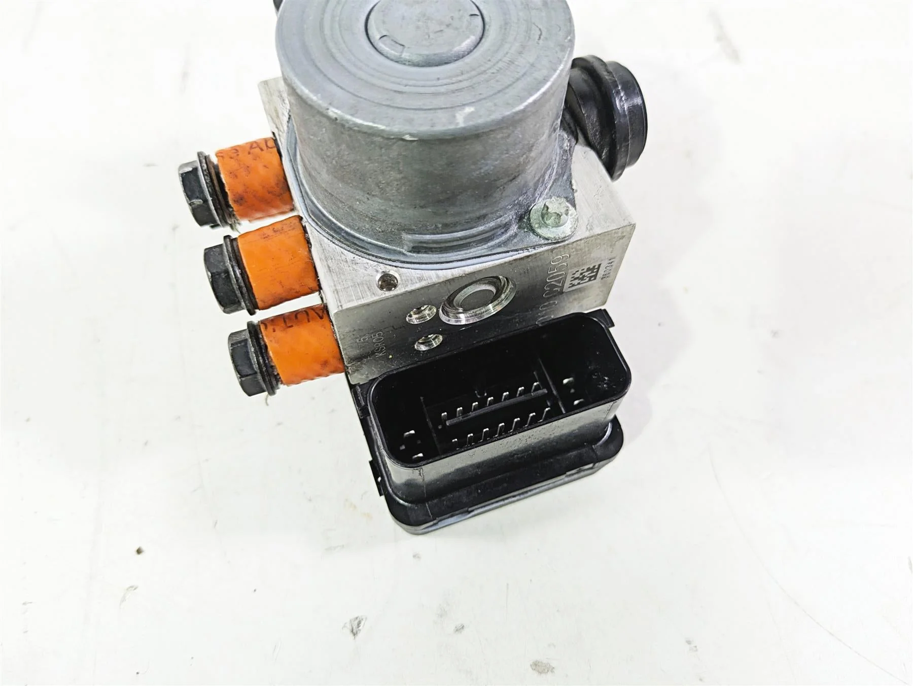 2018 Ducati Hypermotard 939 SP Abs Brake Pump Module Unit 54240402A - Image 7