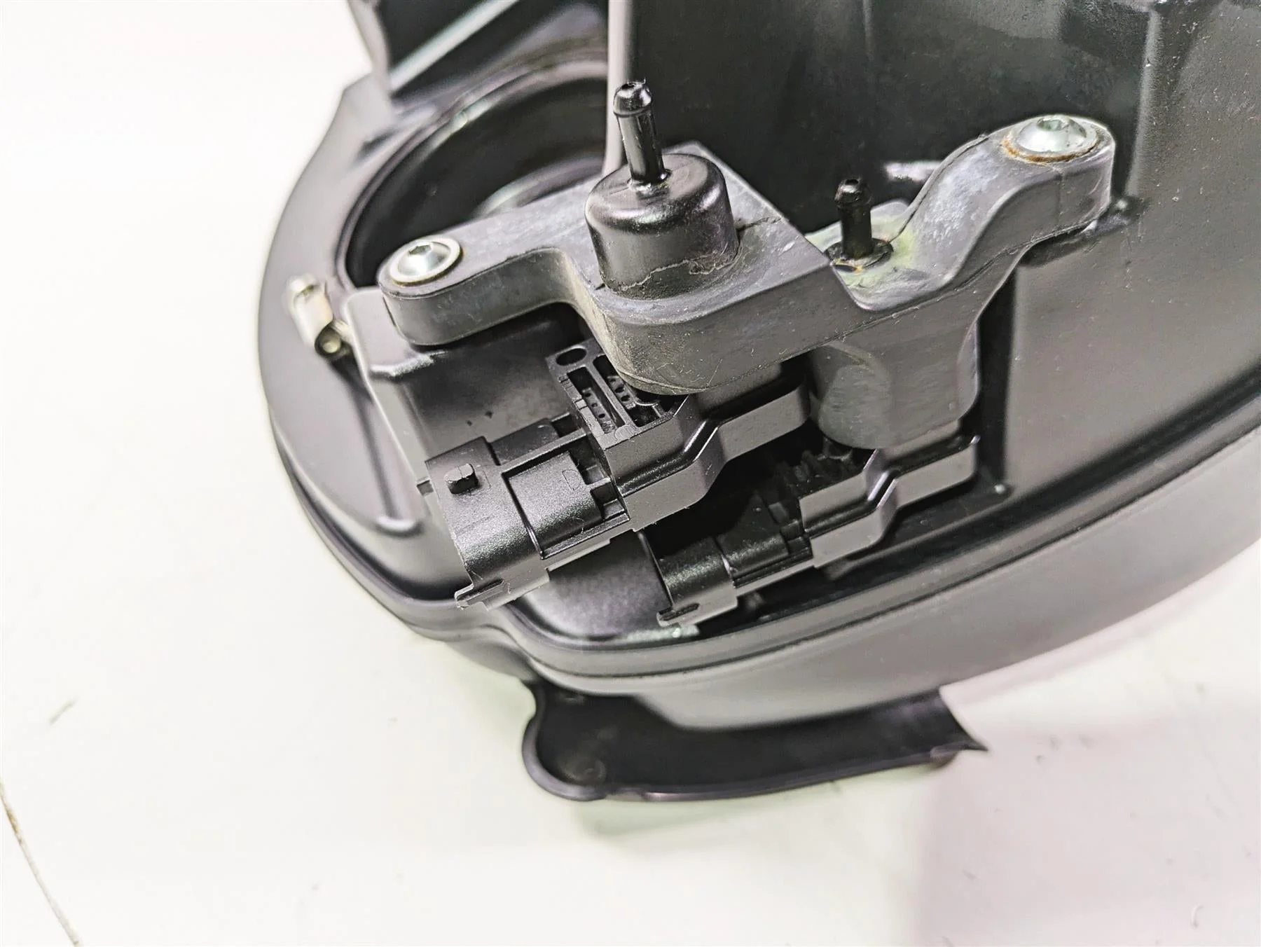 2018 Ducati Hypermotard 939 SP Air Box Cleaner Breather Filter 44212691B - Image 11