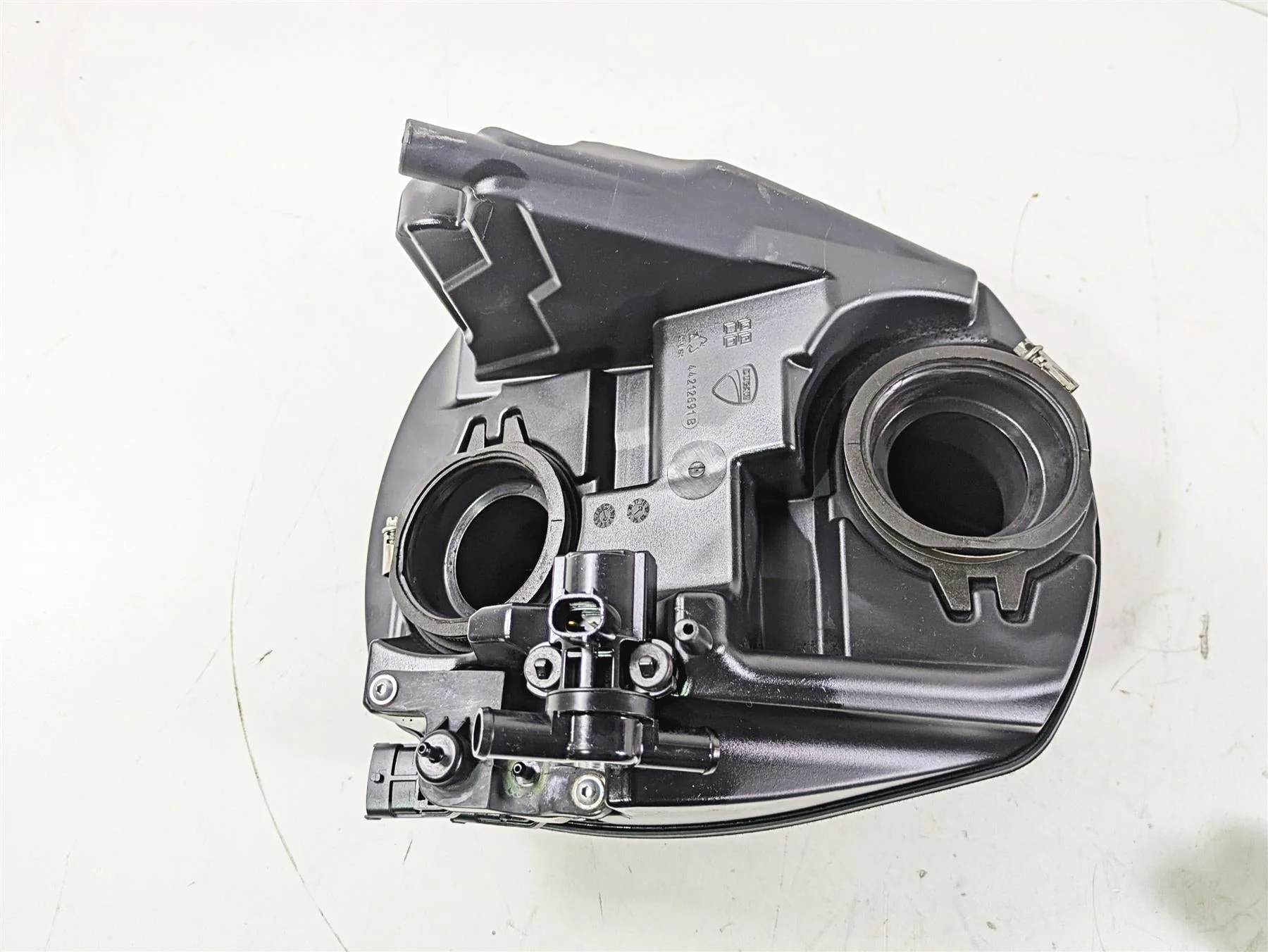 2018 Ducati Hypermotard 939 SP Air Box Cleaner Breather Filter 44212691B - Image 8