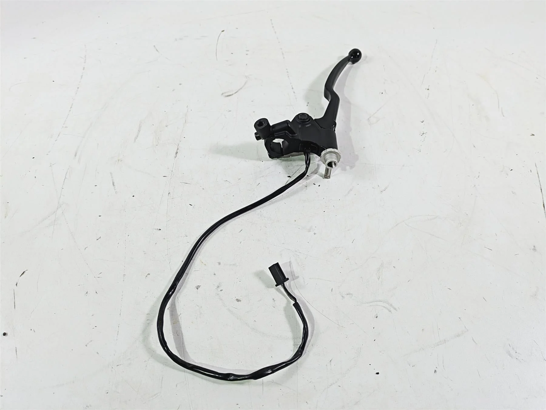 2018 Ducati Hypermotard 939 SP Clutch Perch & Lever & Switch 63620021C - Image 4