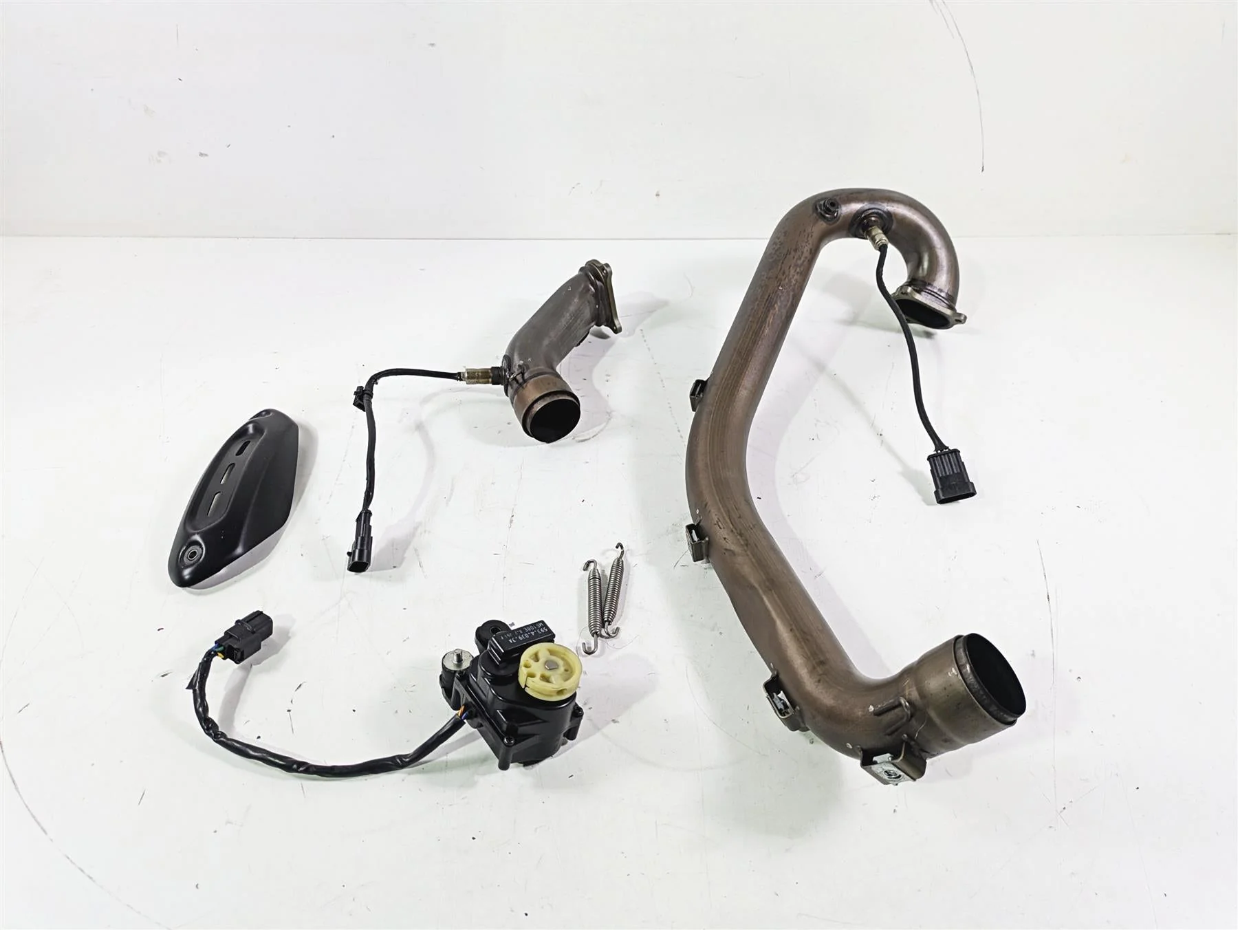 2018 Ducati Hypermotard 939 SP Exhaust Header & Servo Motor 57013292B 59340393A