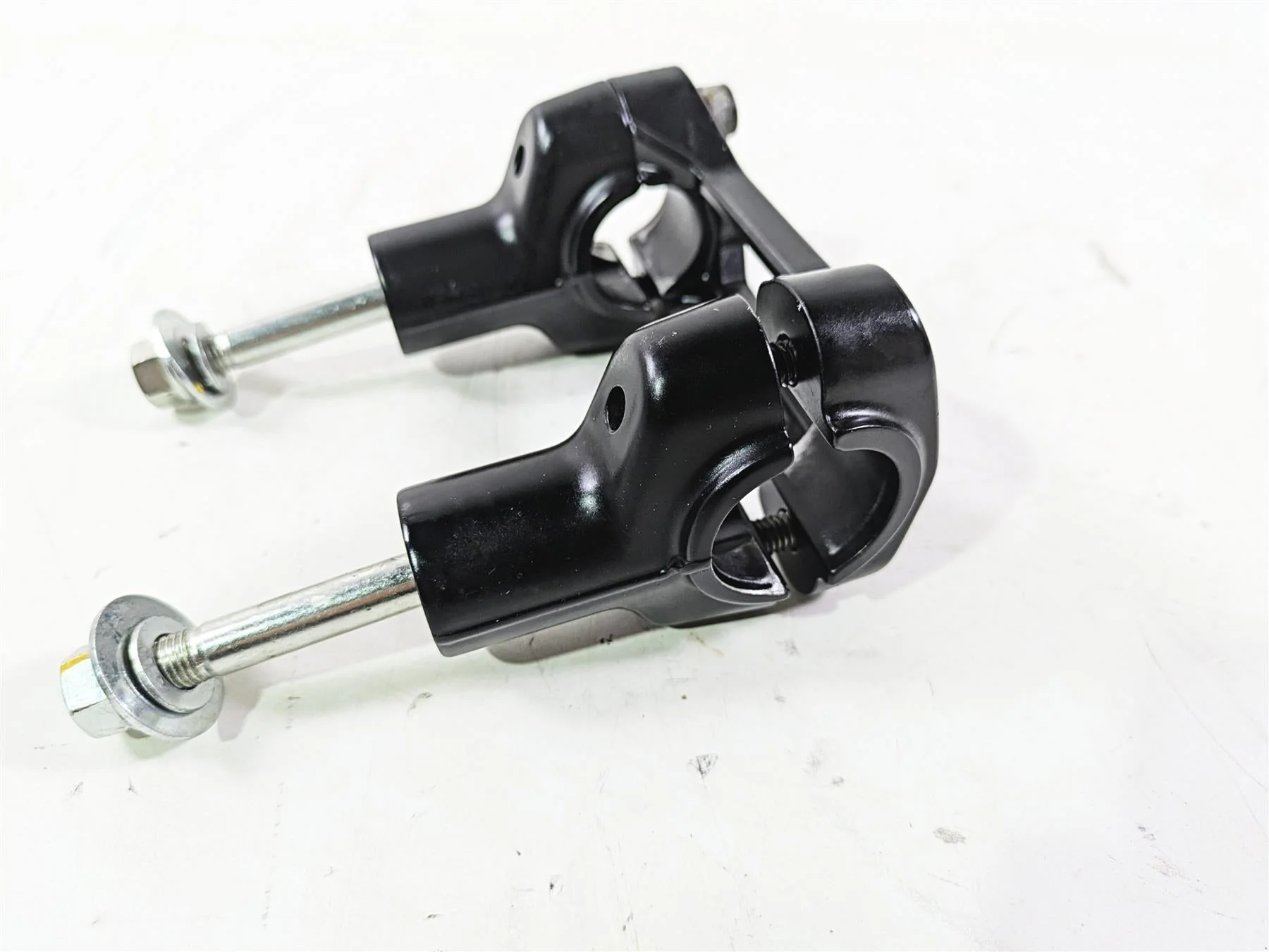 2018 Ducati Hypermotard 939 SP Handlebar Riser Holder Set 36011451AA - Image 9